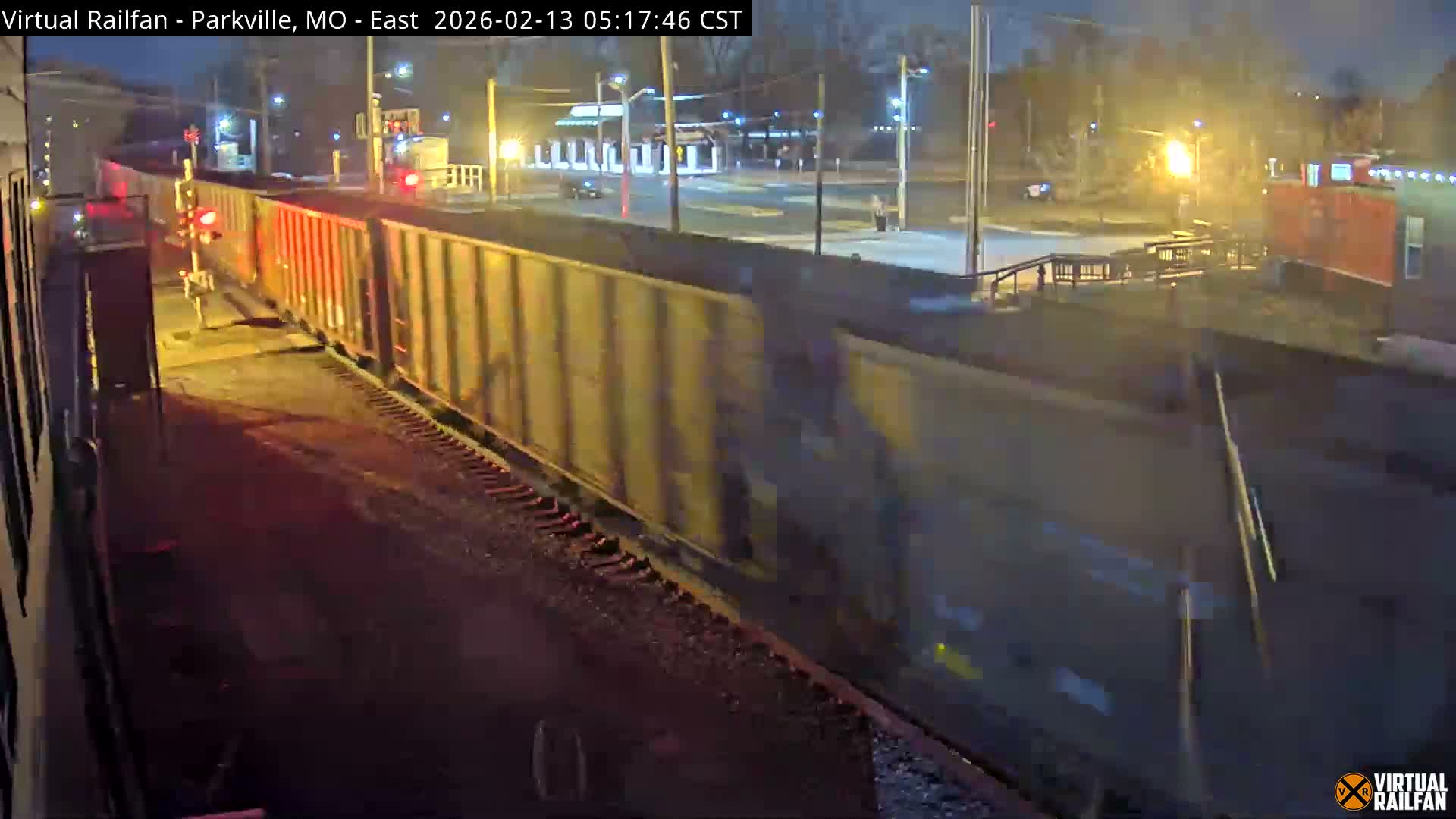 Parkville Railroad Crossing Live Cam - Parkville, Platte, Missouri, USA