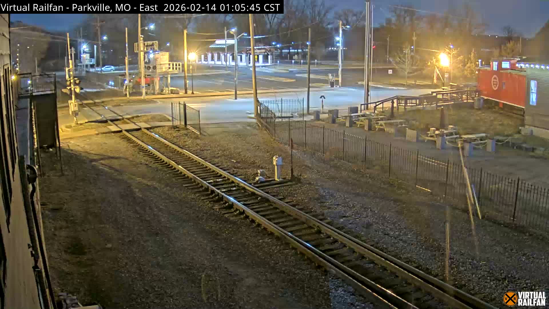 Parkville Railroad Crossing Live Cam - Parkville, Platte, Missouri, USA