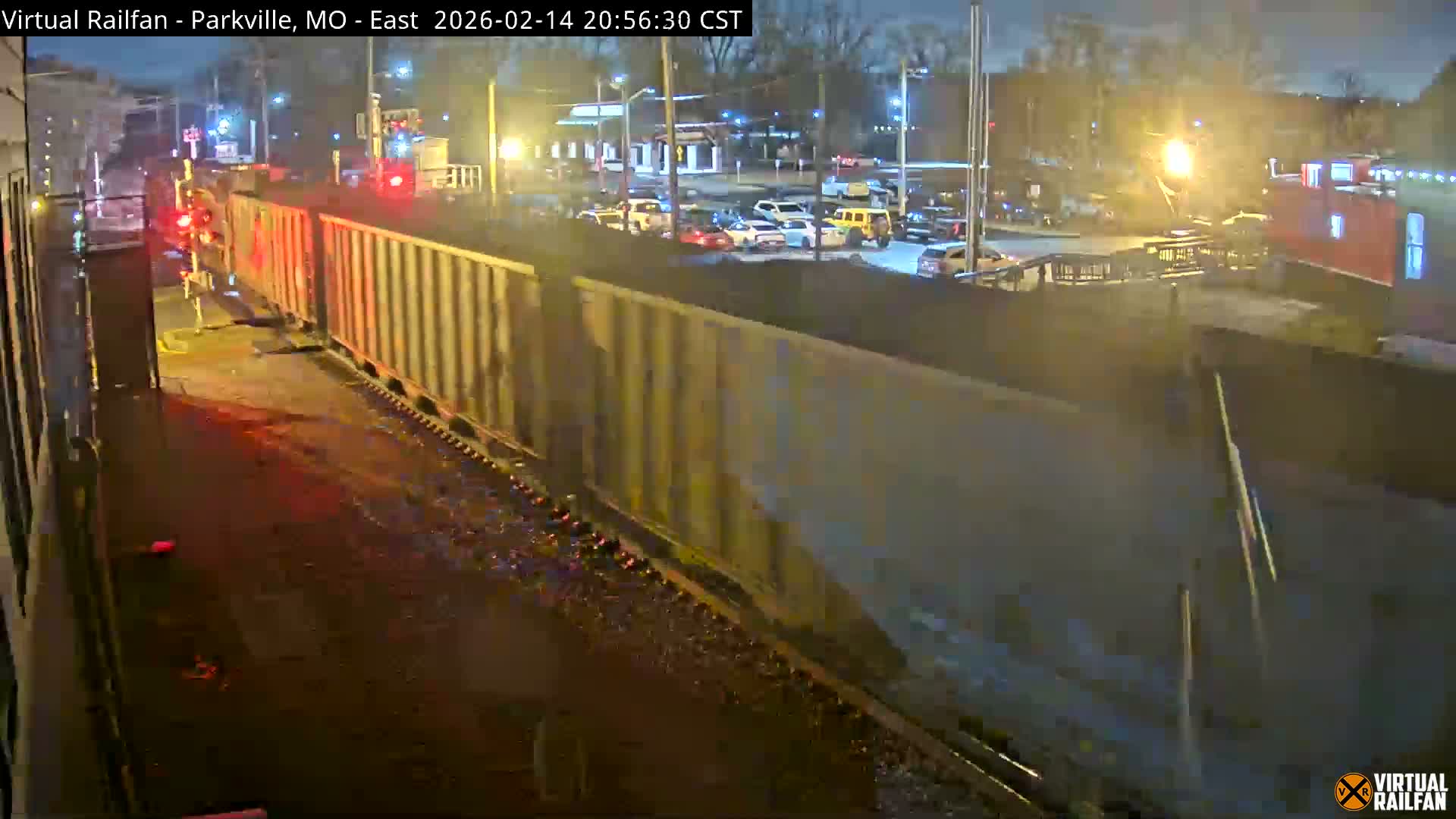 Parkville Railroad Crossing Live Cam - Parkville, Platte, Missouri, USA