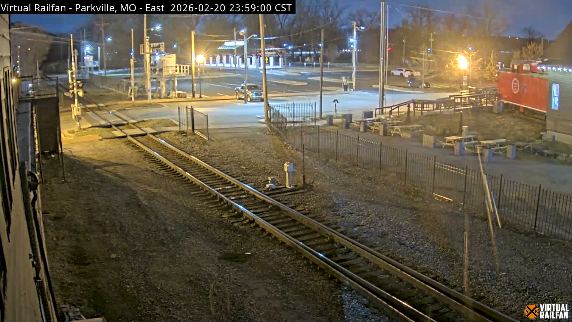 Parkville Railroad Crossing Live Cam - Parkville, Platte, Missouri, USA