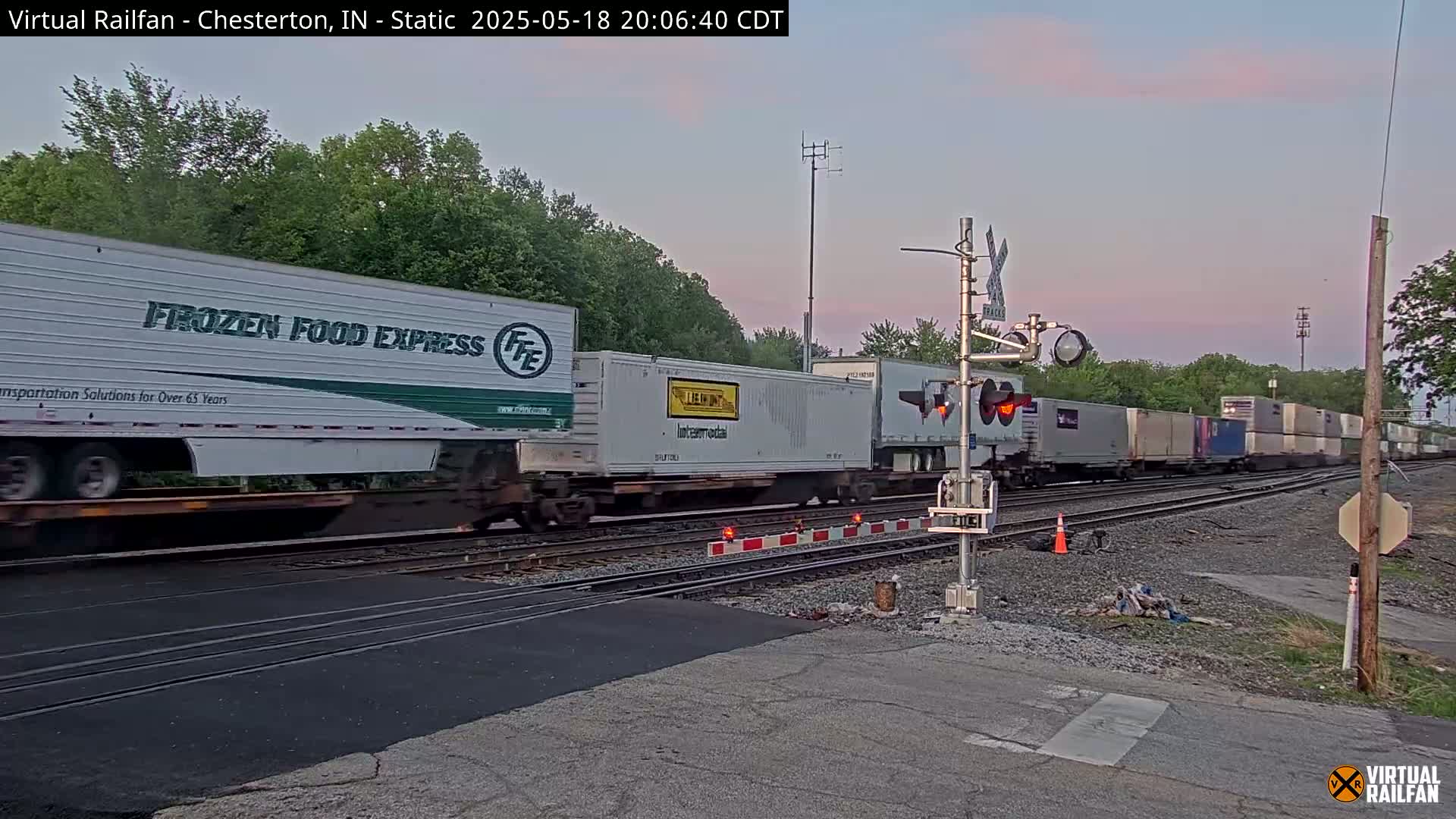 Chesterton Railroad Crossing Porter Junction Live Cam - Chesterton, Porter, Indiana, USA