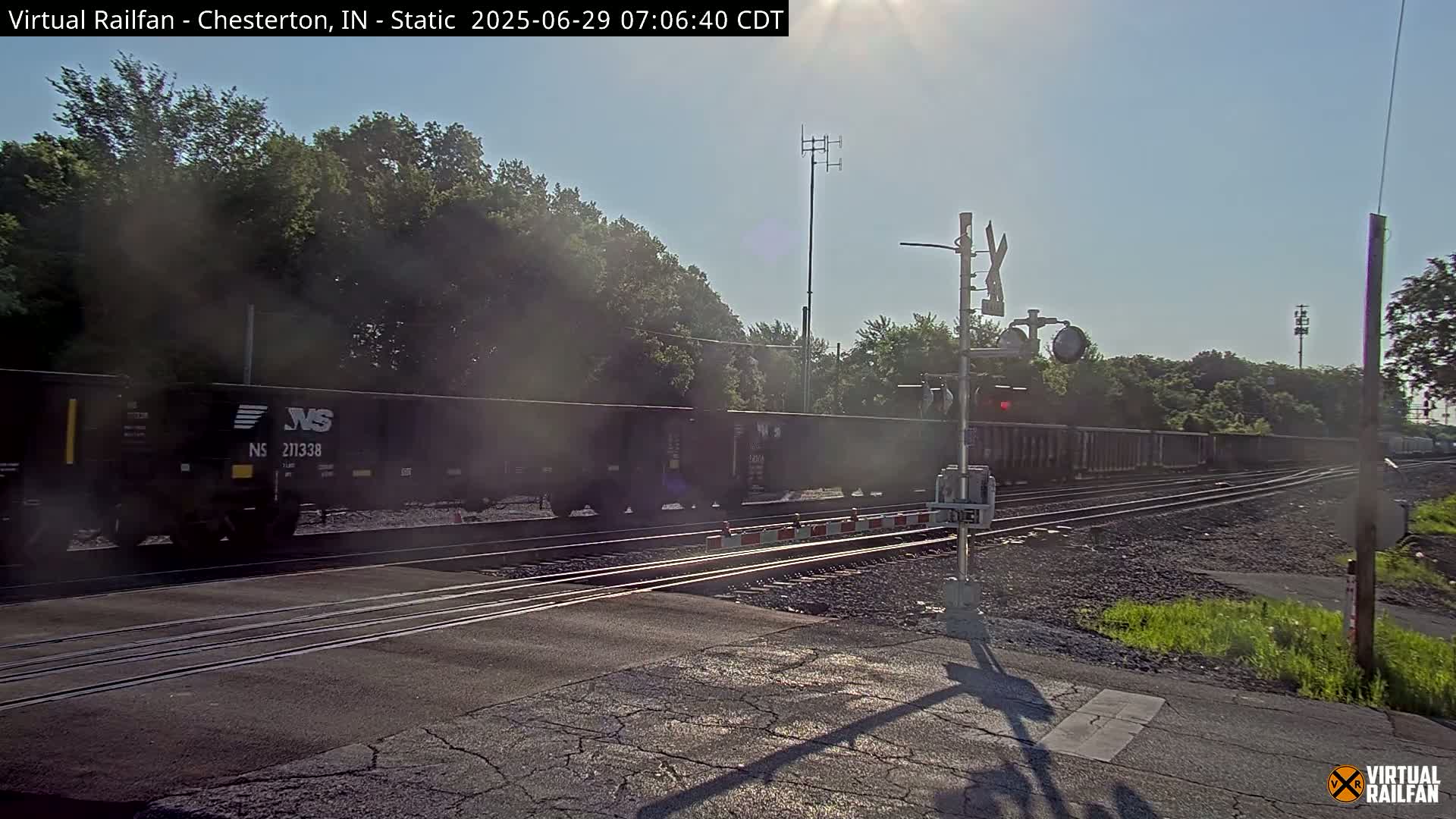 Chesterton Railroad Crossing Porter Junction Live Cam - Chesterton, Porter, Indiana, USA