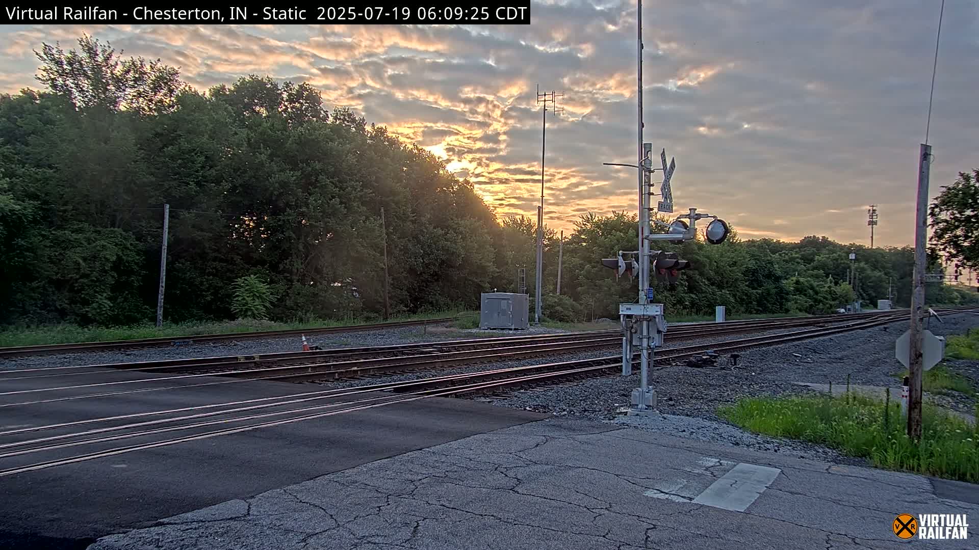 Chesterton Railroad Crossing Porter Junction Live Cam - Chesterton, Porter, Indiana, USA