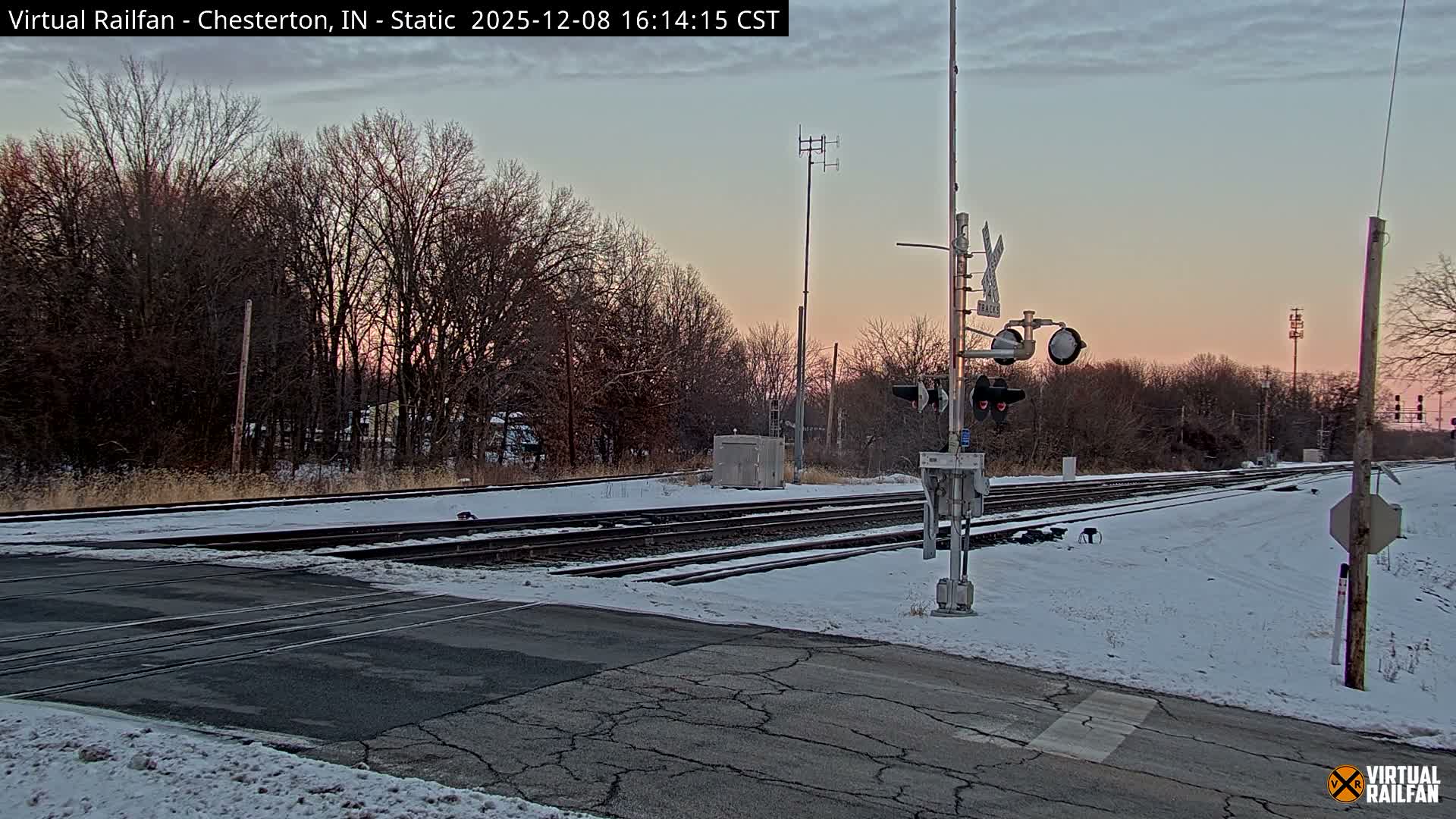 Chesterton Railroad Crossing Porter Junction Live Cam - Chesterton, Porter, Indiana, USA