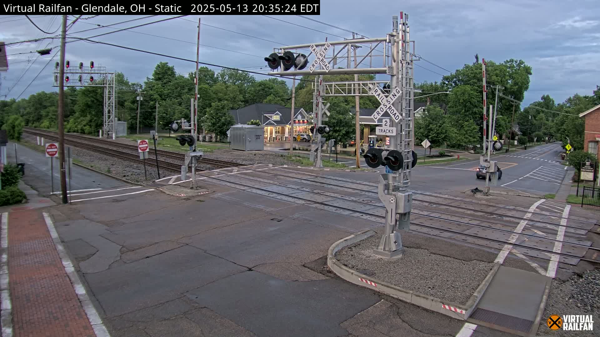 Glendale Railroad Crossing & Junction Live Cam - Glendale, Hamilton, Ohio, USA