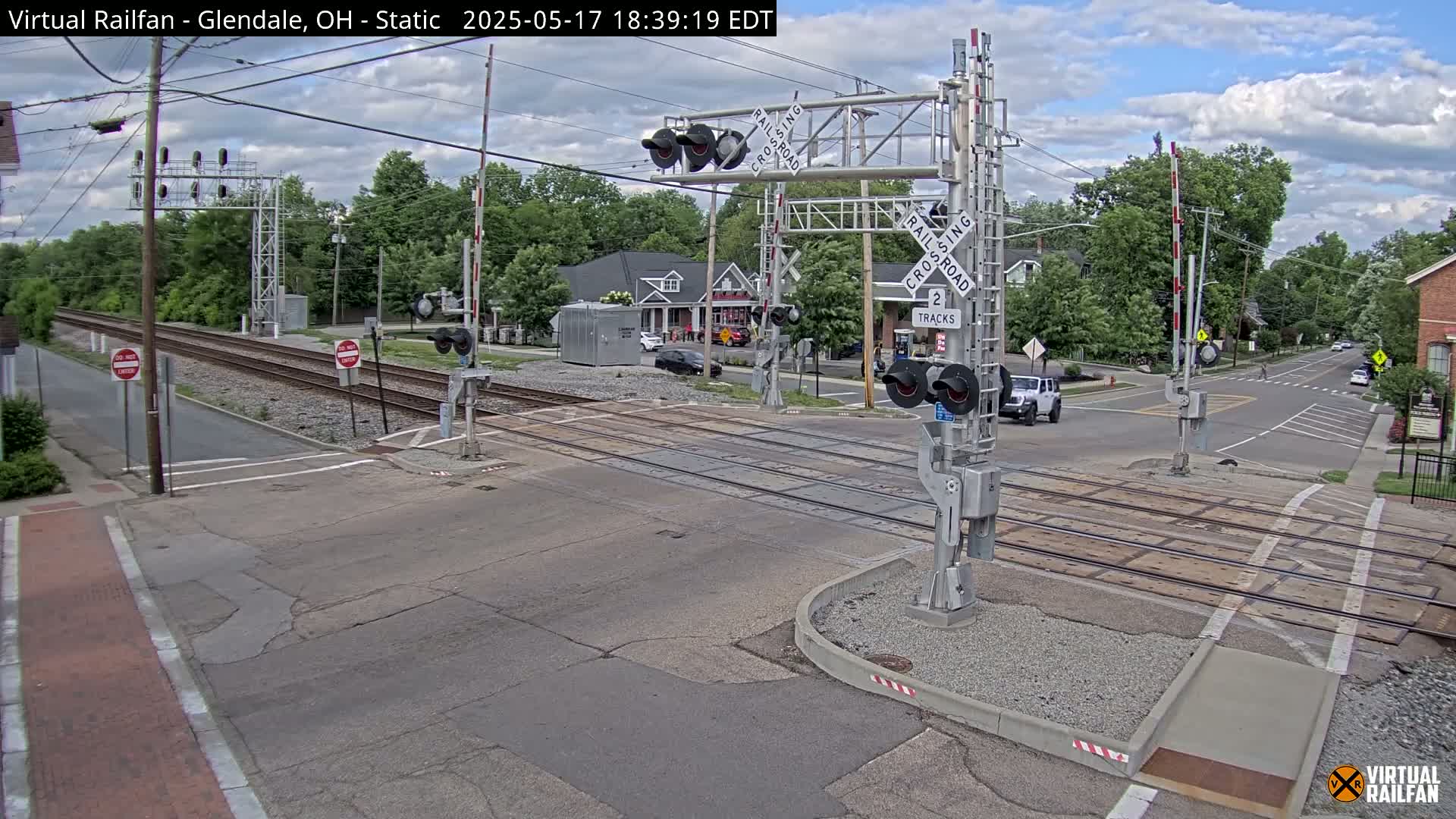 Glendale Railroad Crossing & Junction Live Cam - Glendale, Hamilton, Ohio, USA