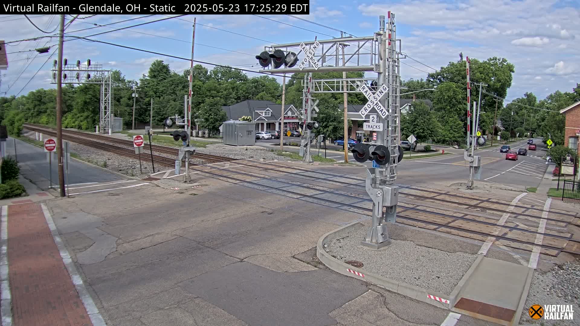 Glendale Railroad Crossing & Junction Live Cam - Glendale, Hamilton, Ohio, USA