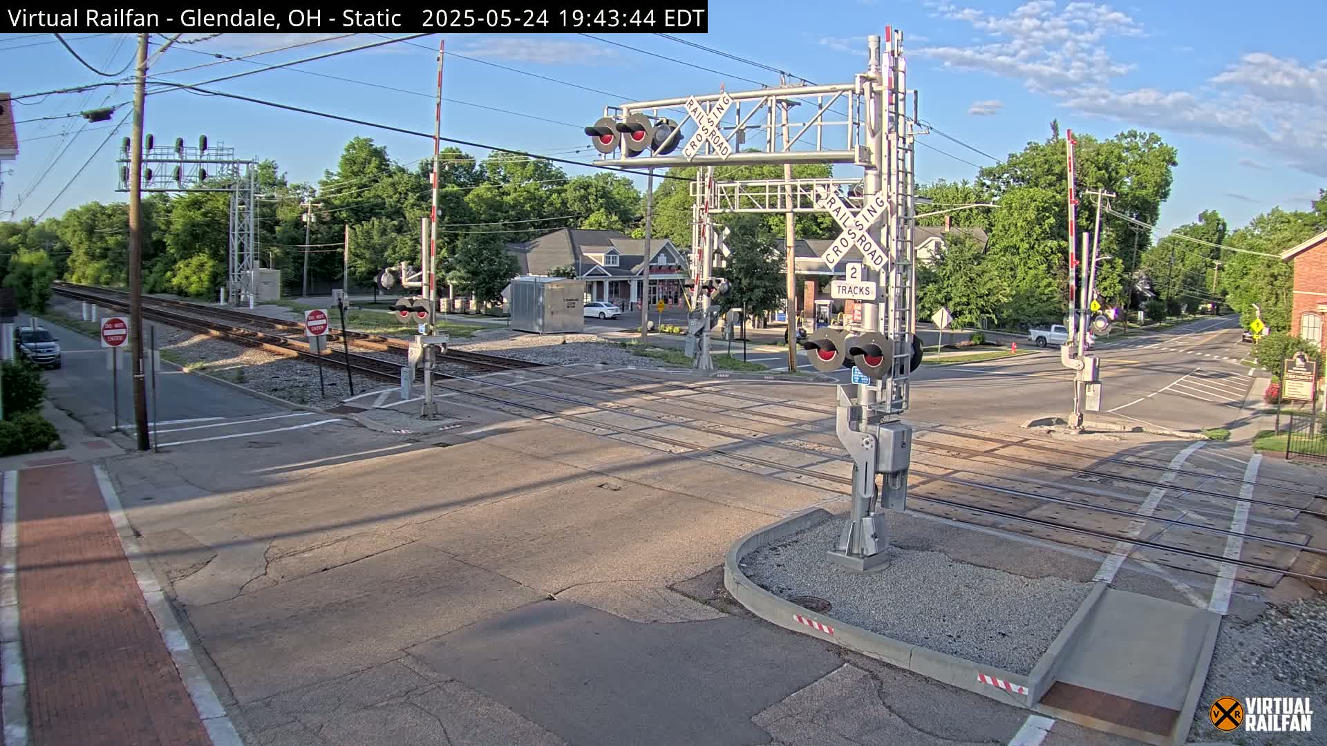 Glendale Railroad Crossing & Junction Live Cam - Glendale, Hamilton, Ohio, USA