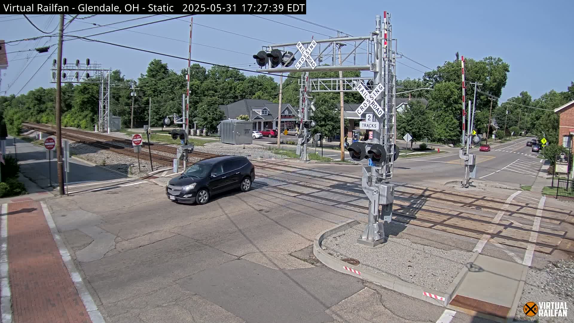 Glendale Railroad Crossing & Junction Live Cam - Glendale, Hamilton, Ohio, USA