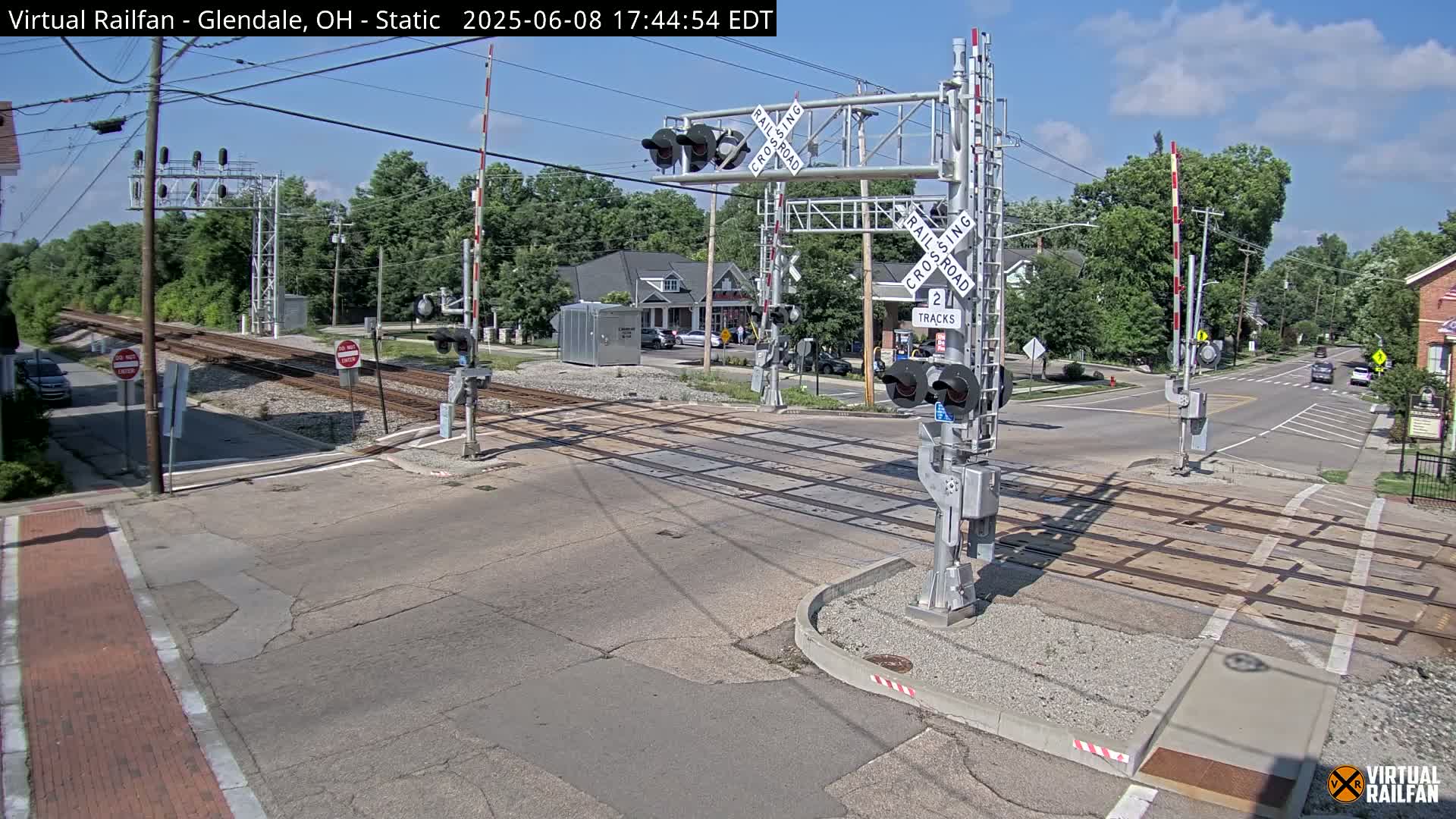 Glendale Railroad Crossing & Junction Live Cam - Glendale, Hamilton, Ohio, USA