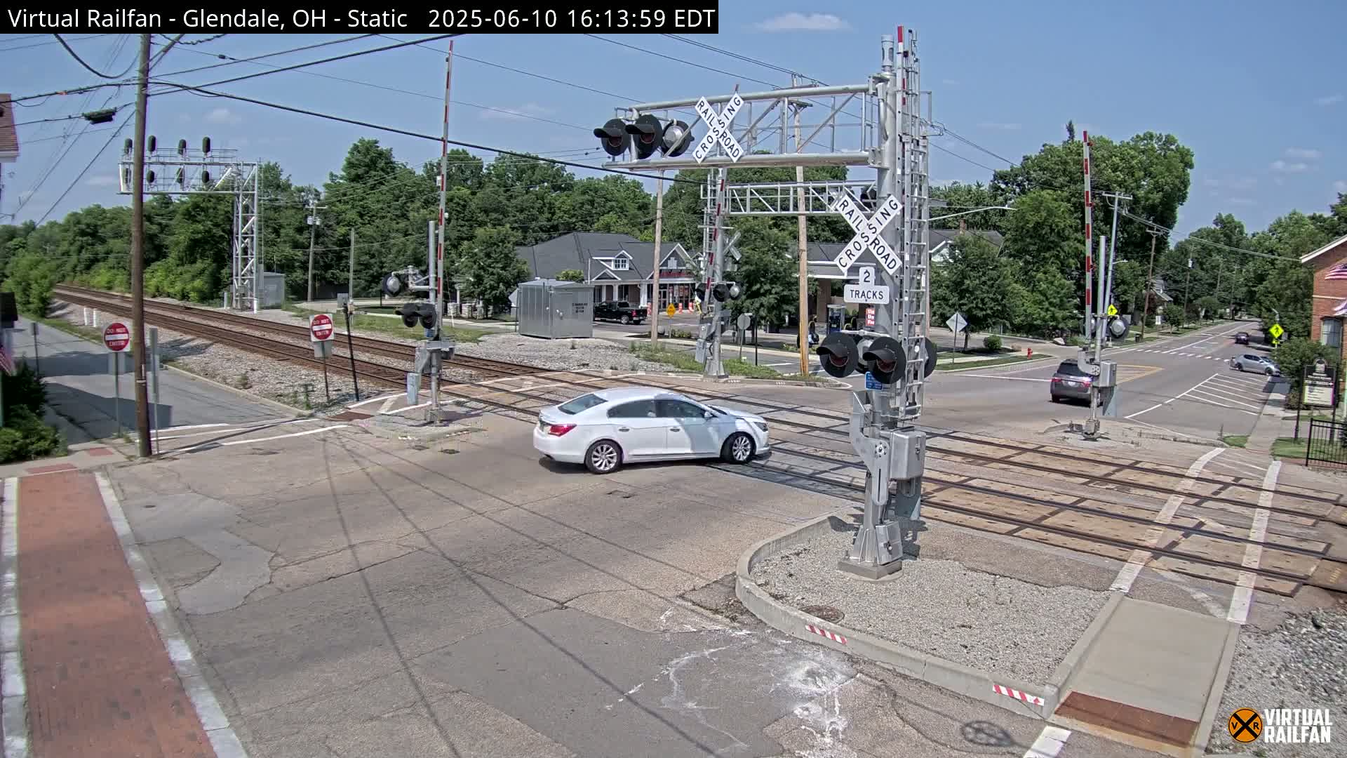 Glendale Railroad Crossing & Junction Live Cam - Glendale, Hamilton, Ohio, USA