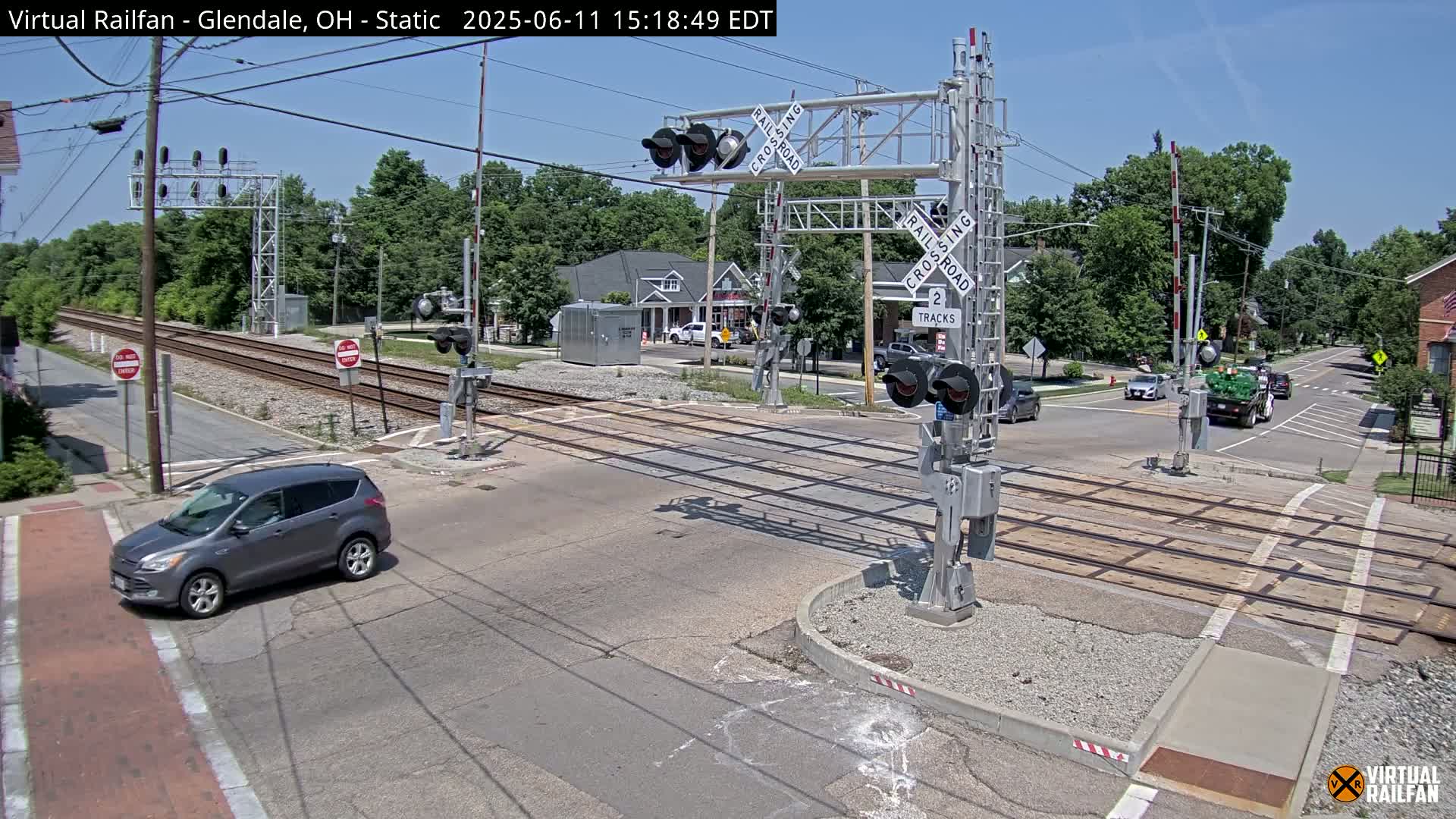 Glendale Railroad Crossing & Junction Live Cam - Glendale, Hamilton, Ohio, USA