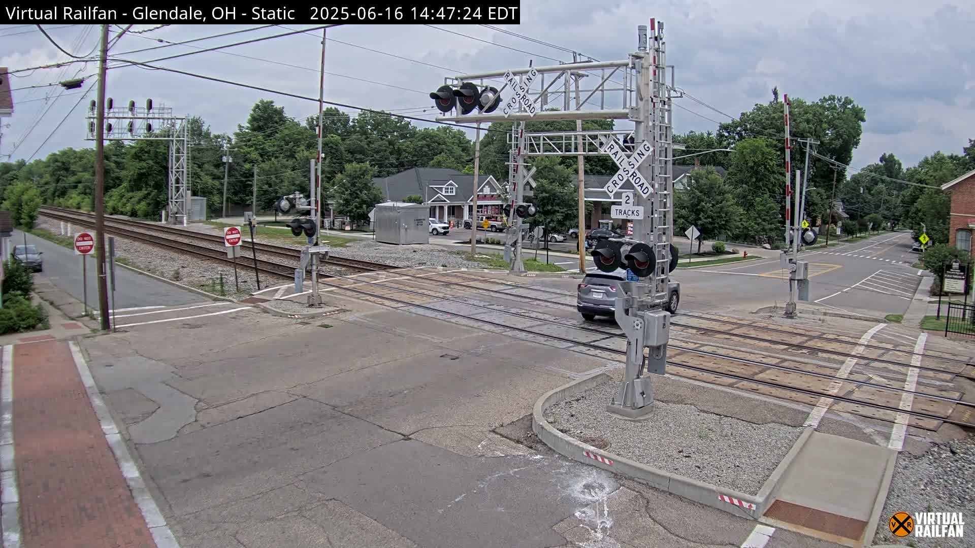 Glendale Railroad Crossing & Junction Live Cam - Glendale, Hamilton, Ohio, USA