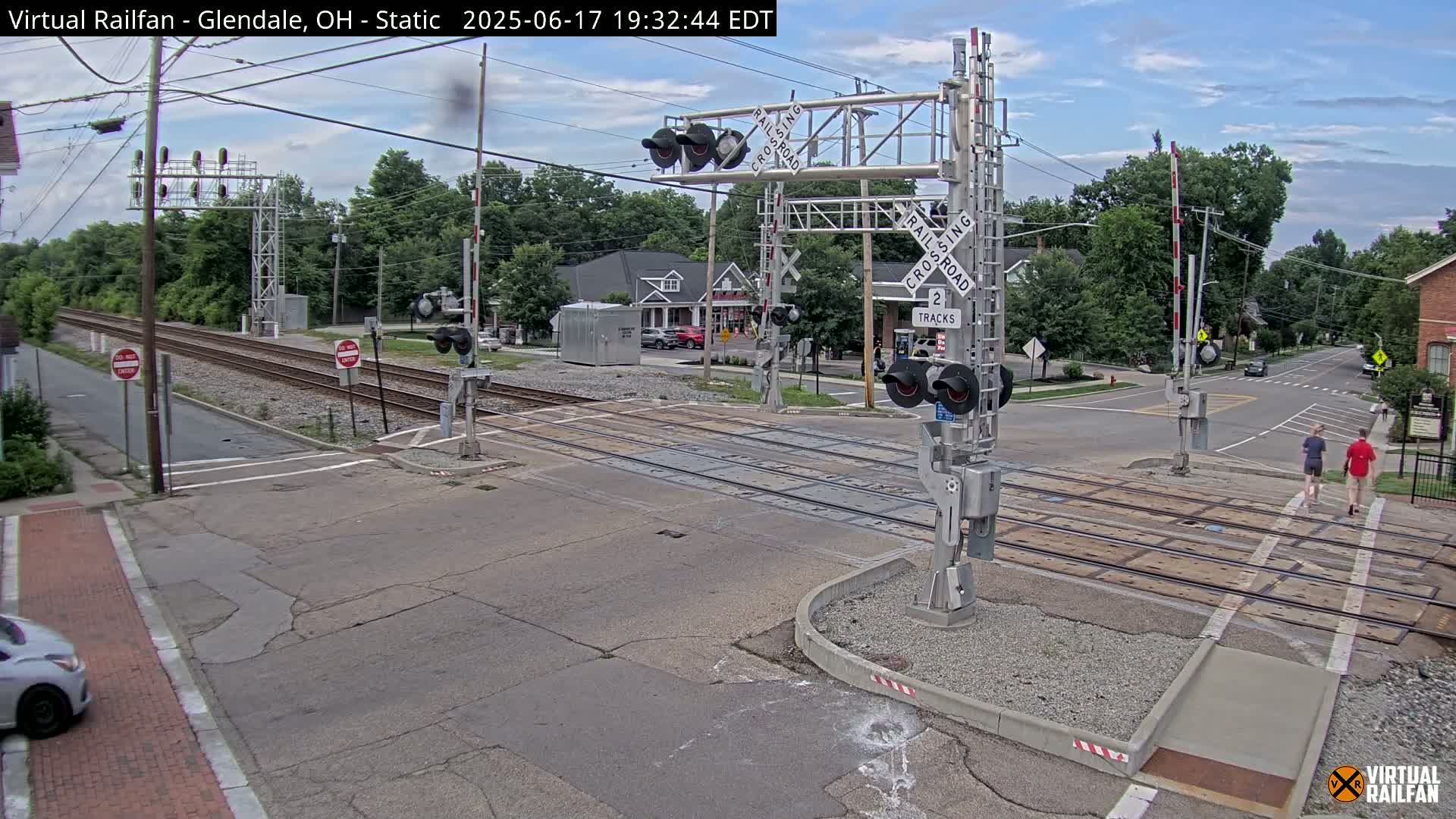Glendale Railroad Crossing & Junction Live Cam - Glendale, Hamilton, Ohio, USA