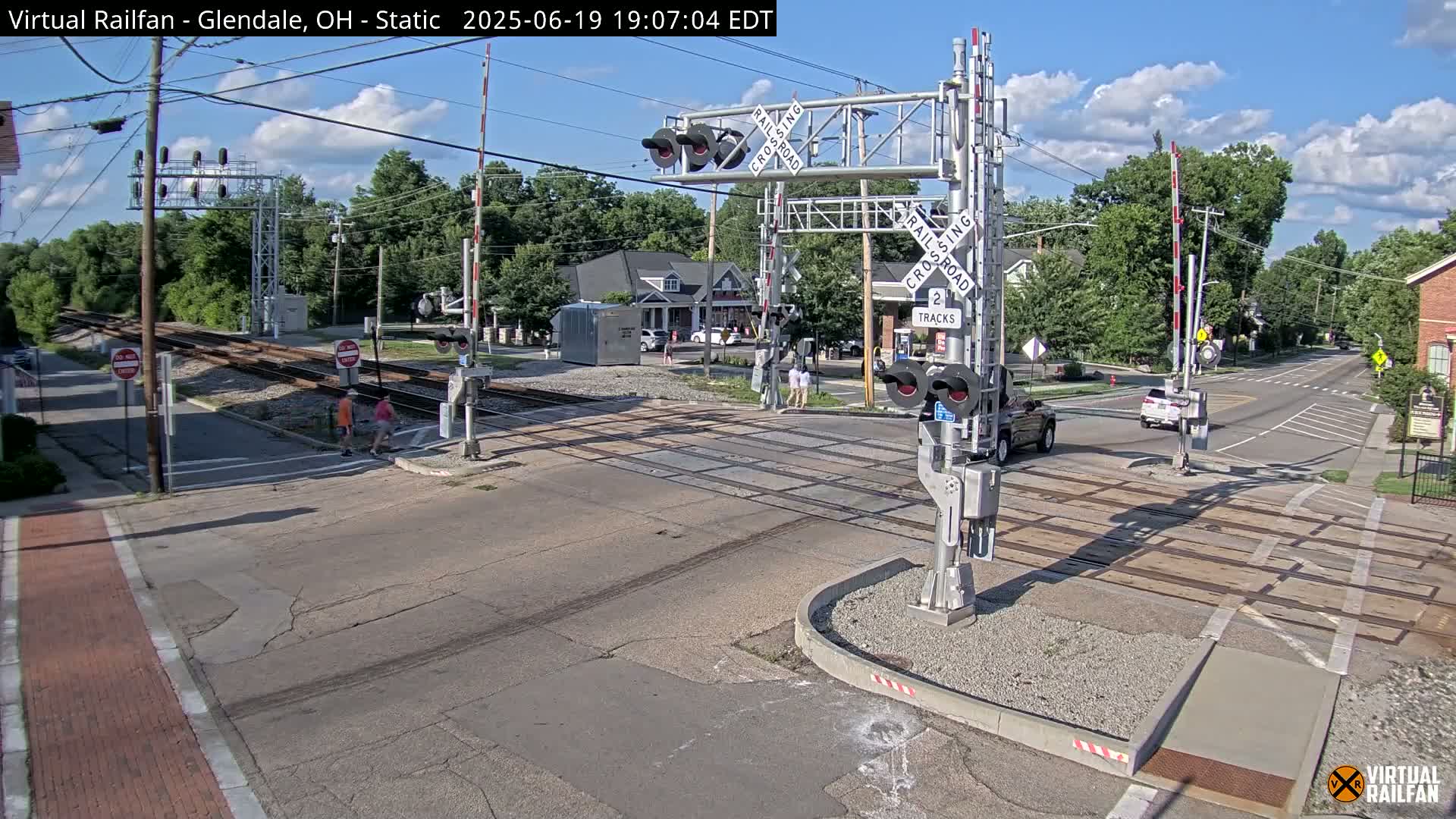 Glendale Railroad Crossing & Junction Live Cam - Glendale, Hamilton, Ohio, USA