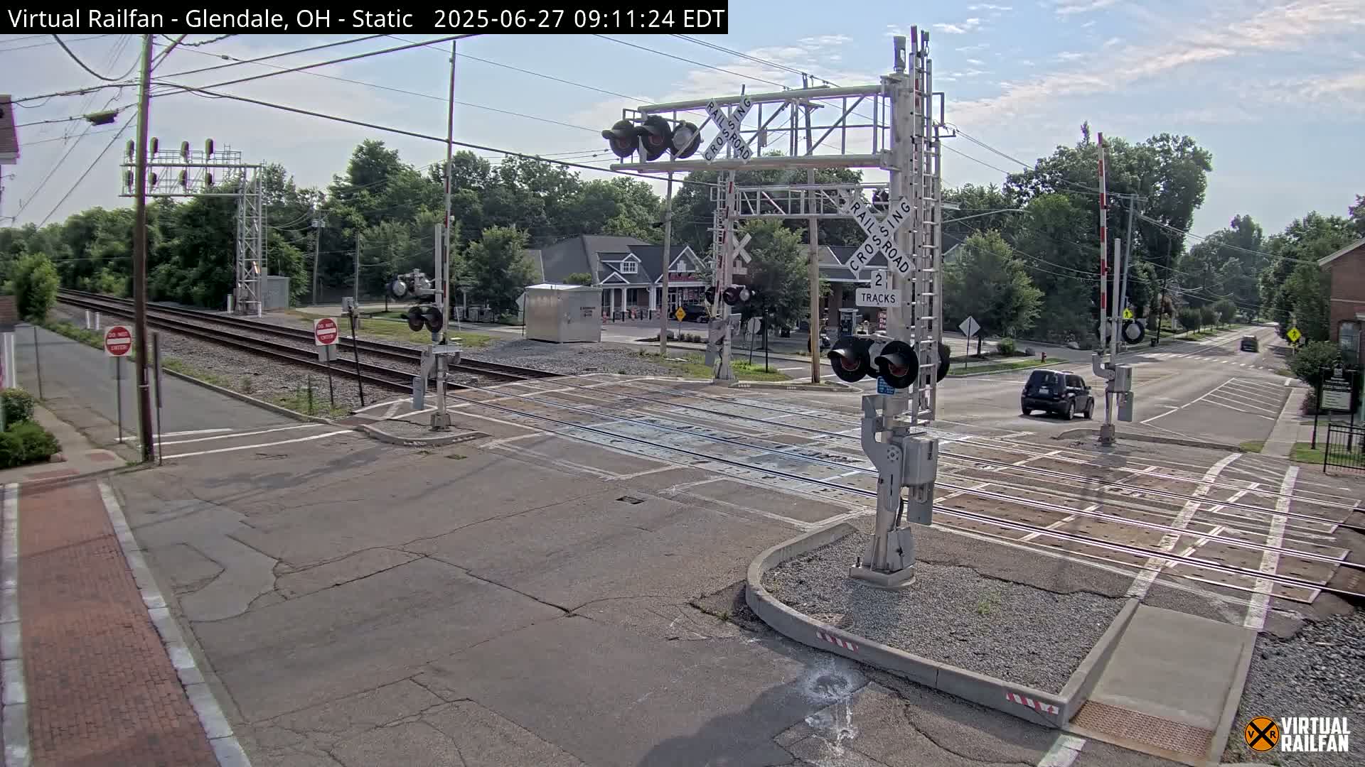 Glendale Railroad Crossing & Junction Live Cam - Glendale, Hamilton, Ohio, USA