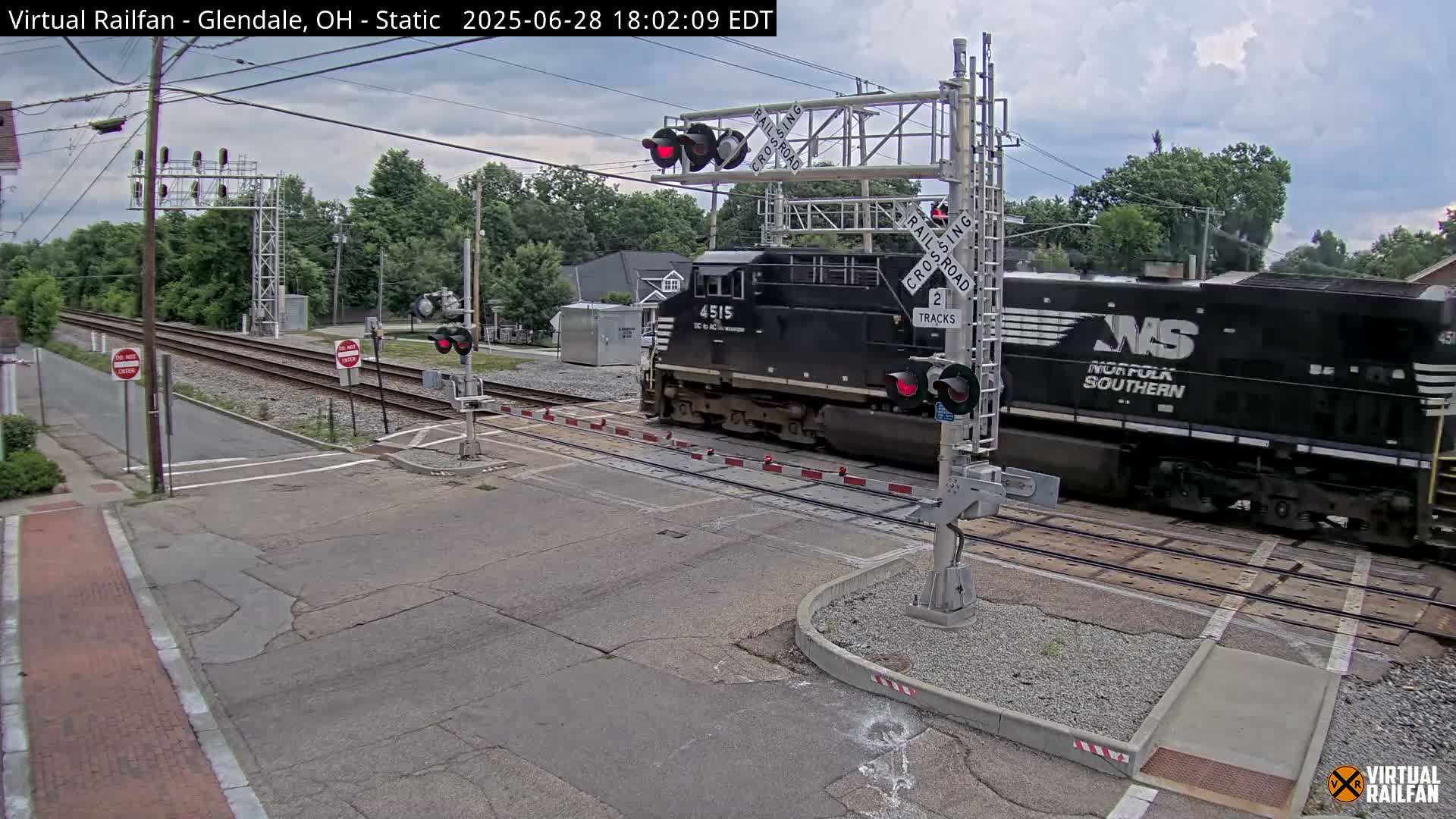 Glendale Railroad Crossing & Junction Live Cam - Glendale, Hamilton, Ohio, USA