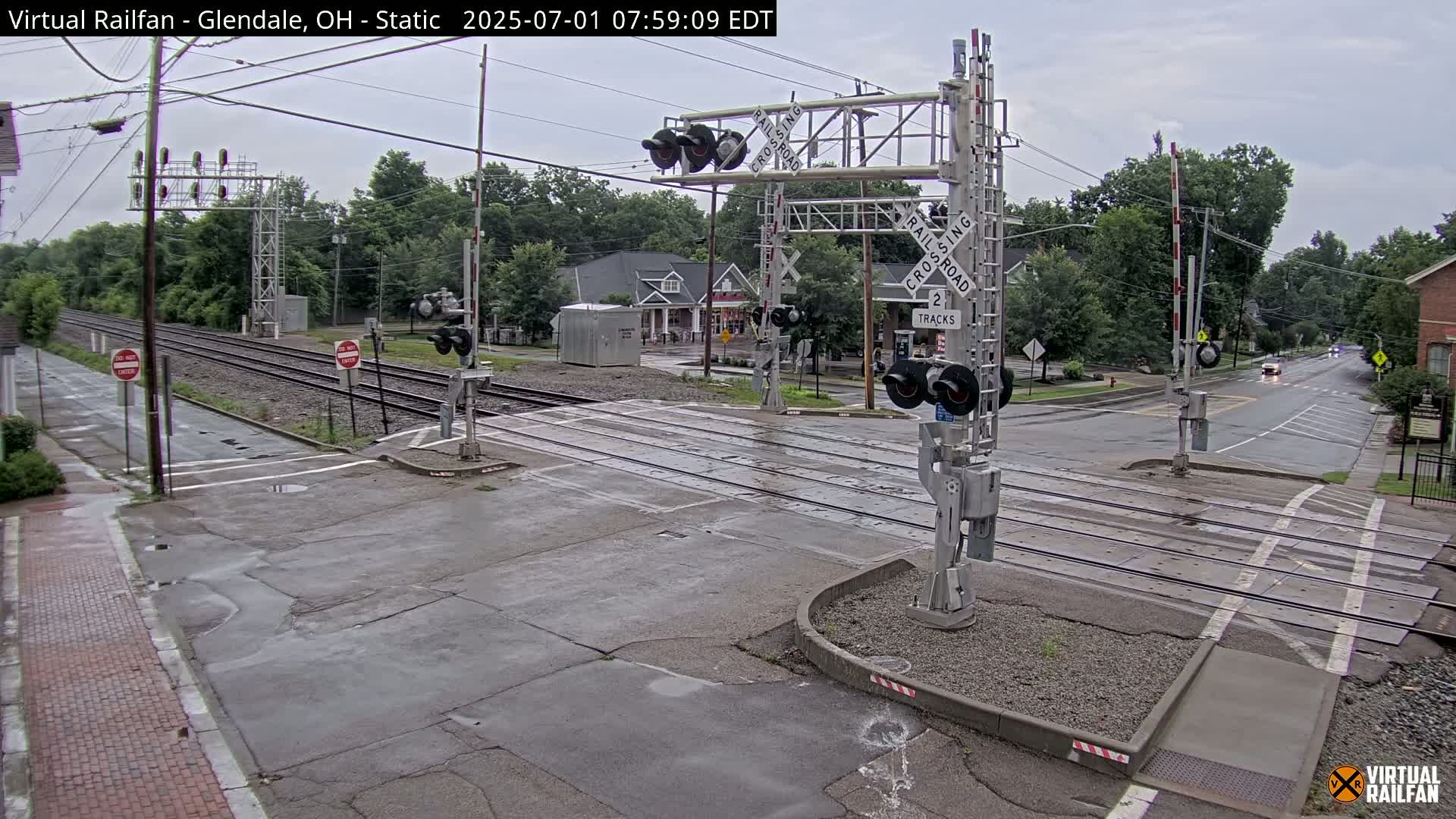 Glendale Railroad Crossing & Junction Live Cam - Glendale, Hamilton, Ohio, USA