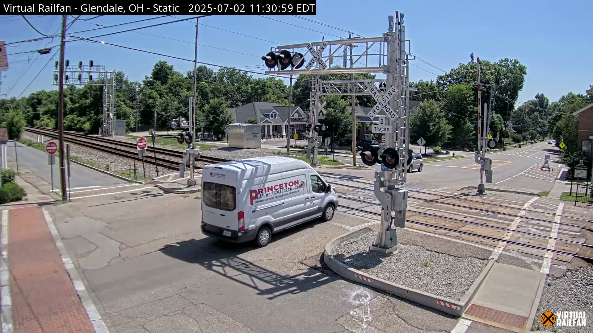 Glendale Railroad Crossing & Junction Live Cam - Glendale, Hamilton, Ohio, USA