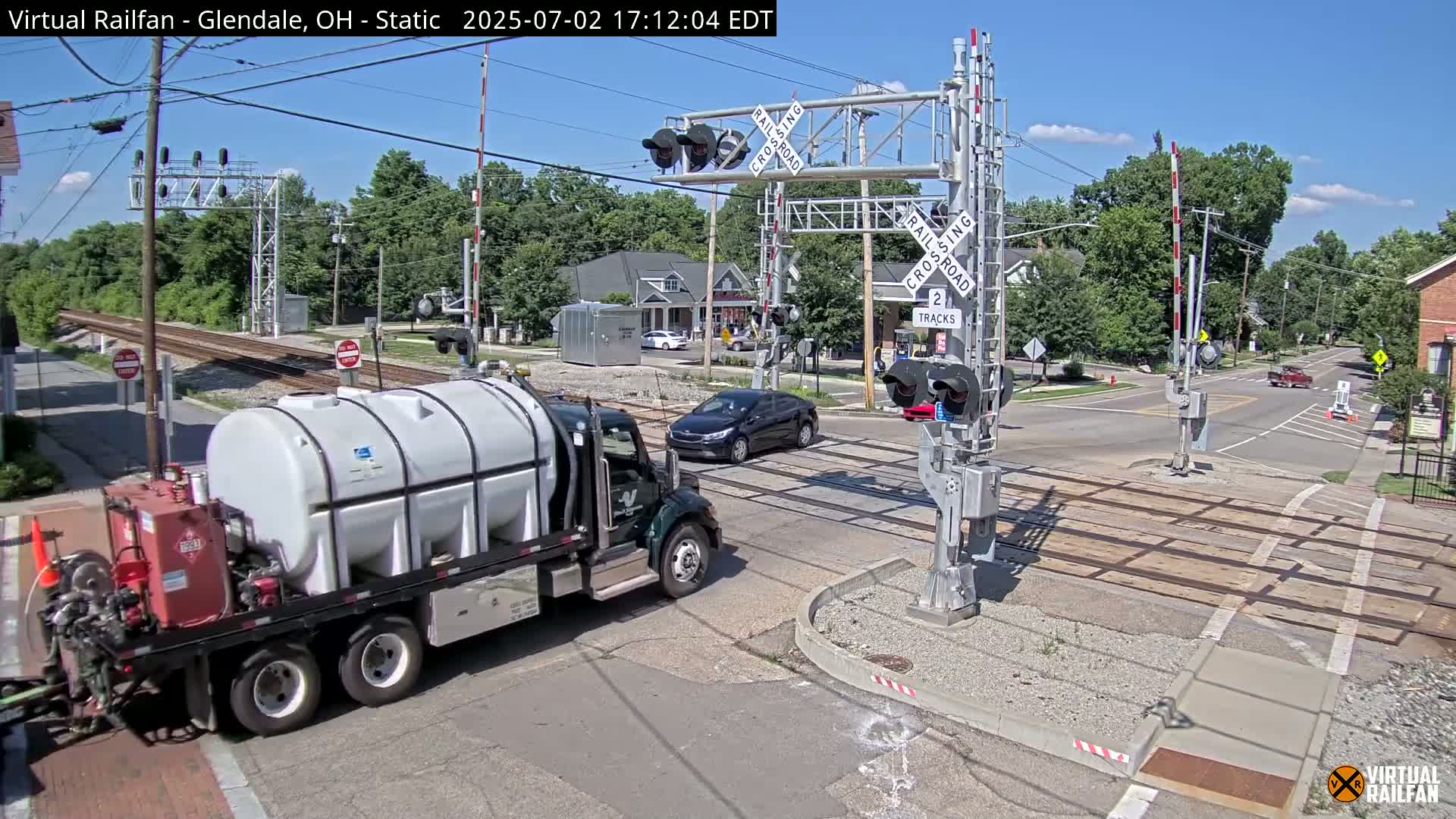 Glendale Railroad Crossing & Junction Live Cam - Glendale, Hamilton, Ohio, USA