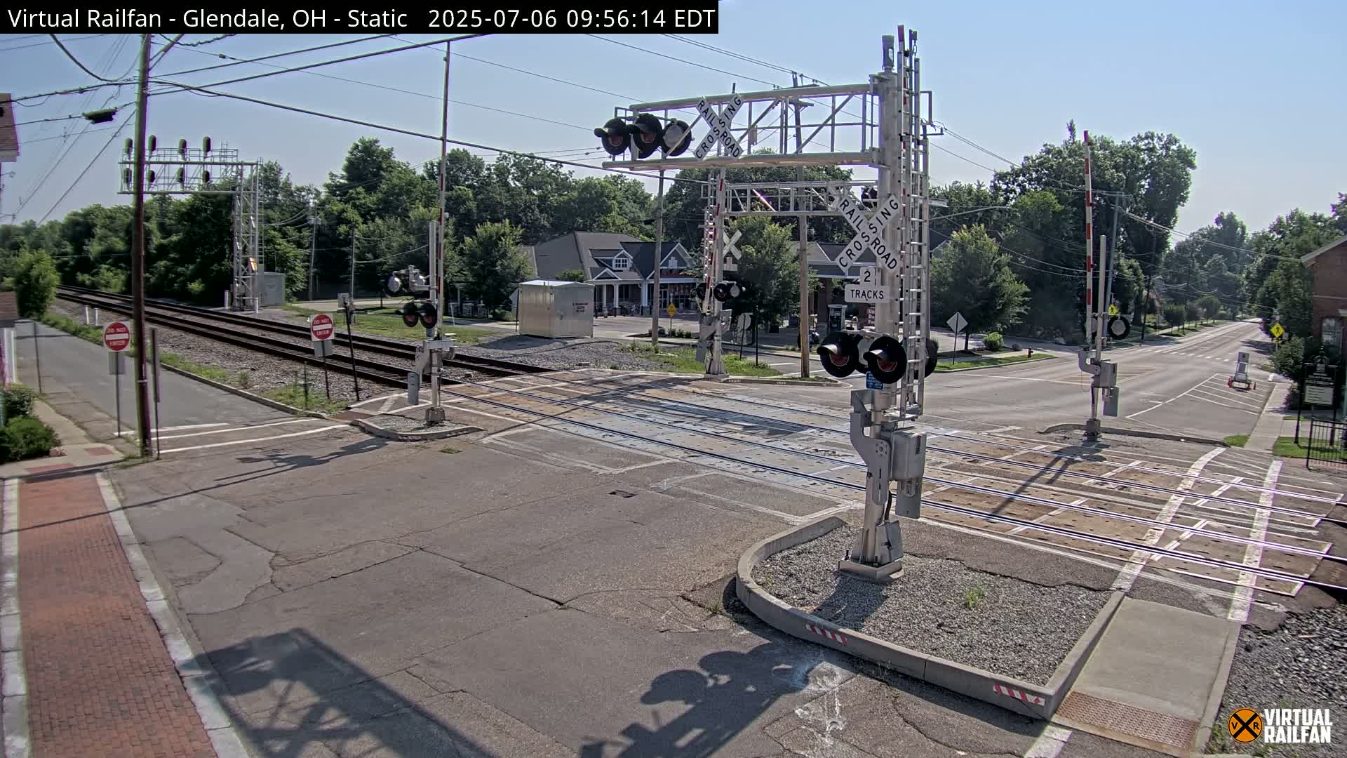 Glendale Railroad Crossing & Junction Live Cam - Glendale, Hamilton, Ohio, USA
