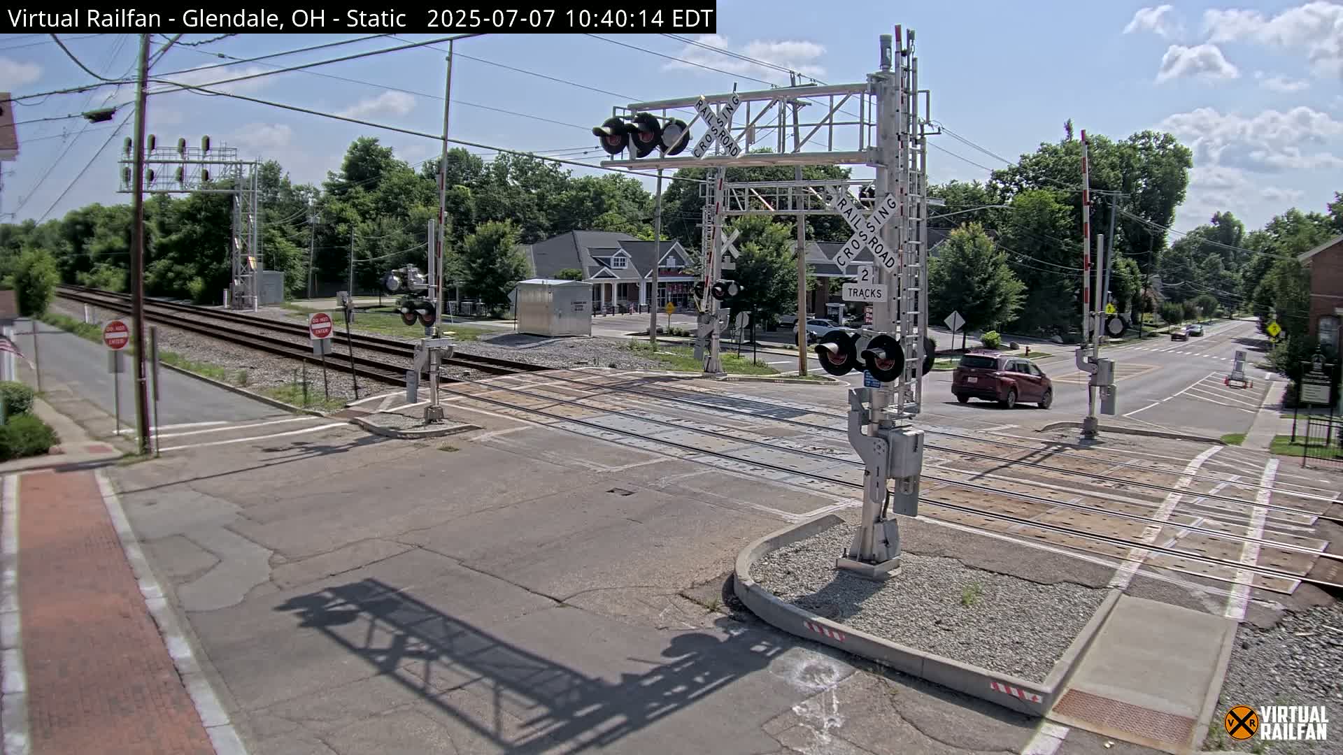 Glendale Railroad Crossing & Junction Live Cam - Glendale, Hamilton, Ohio, USA