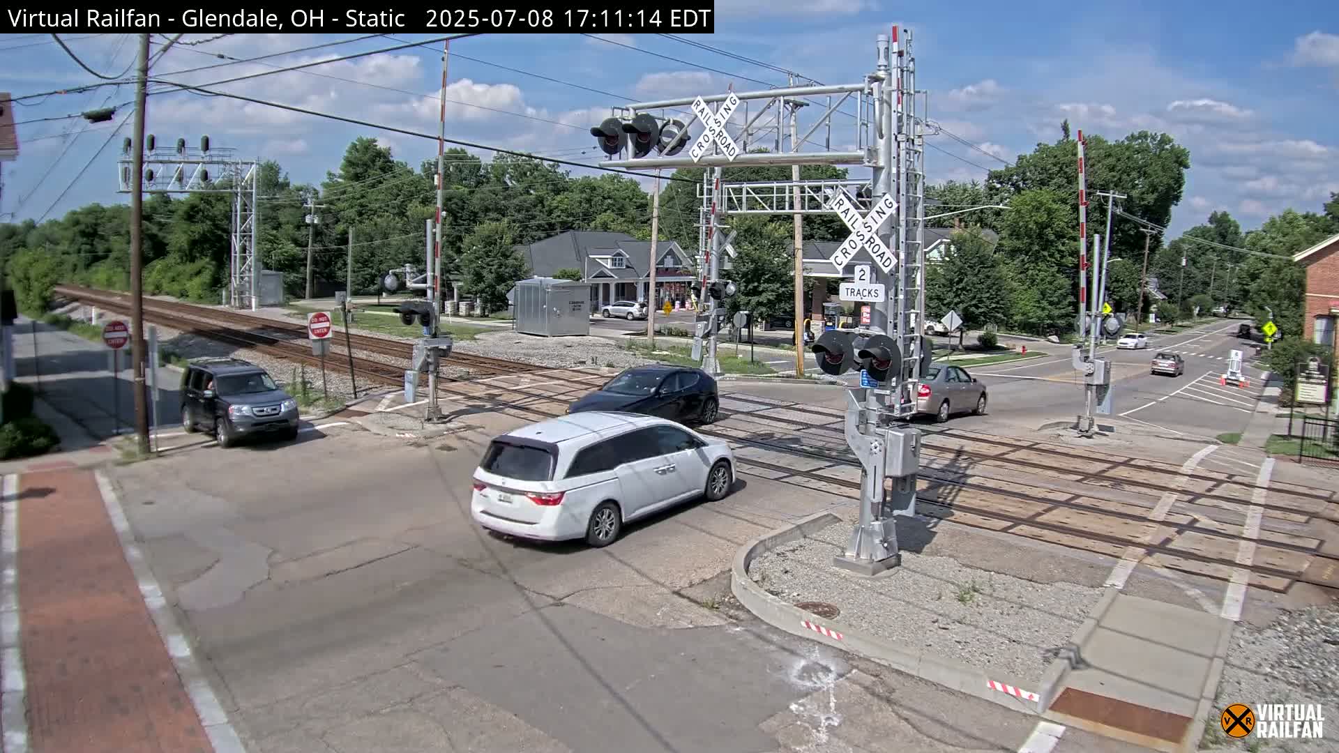 Glendale Railroad Crossing & Junction Live Cam - Glendale, Hamilton, Ohio, USA