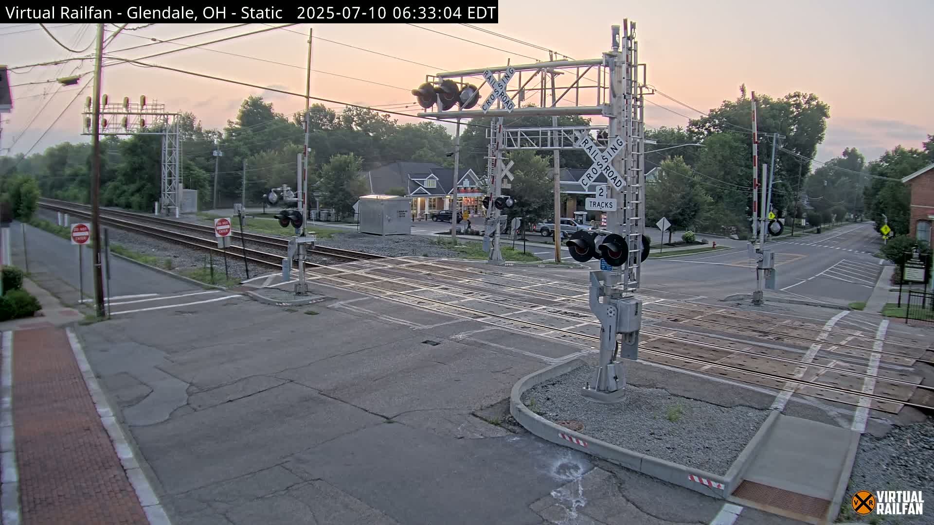 Glendale Railroad Crossing & Junction Live Cam - Glendale, Hamilton, Ohio, USA