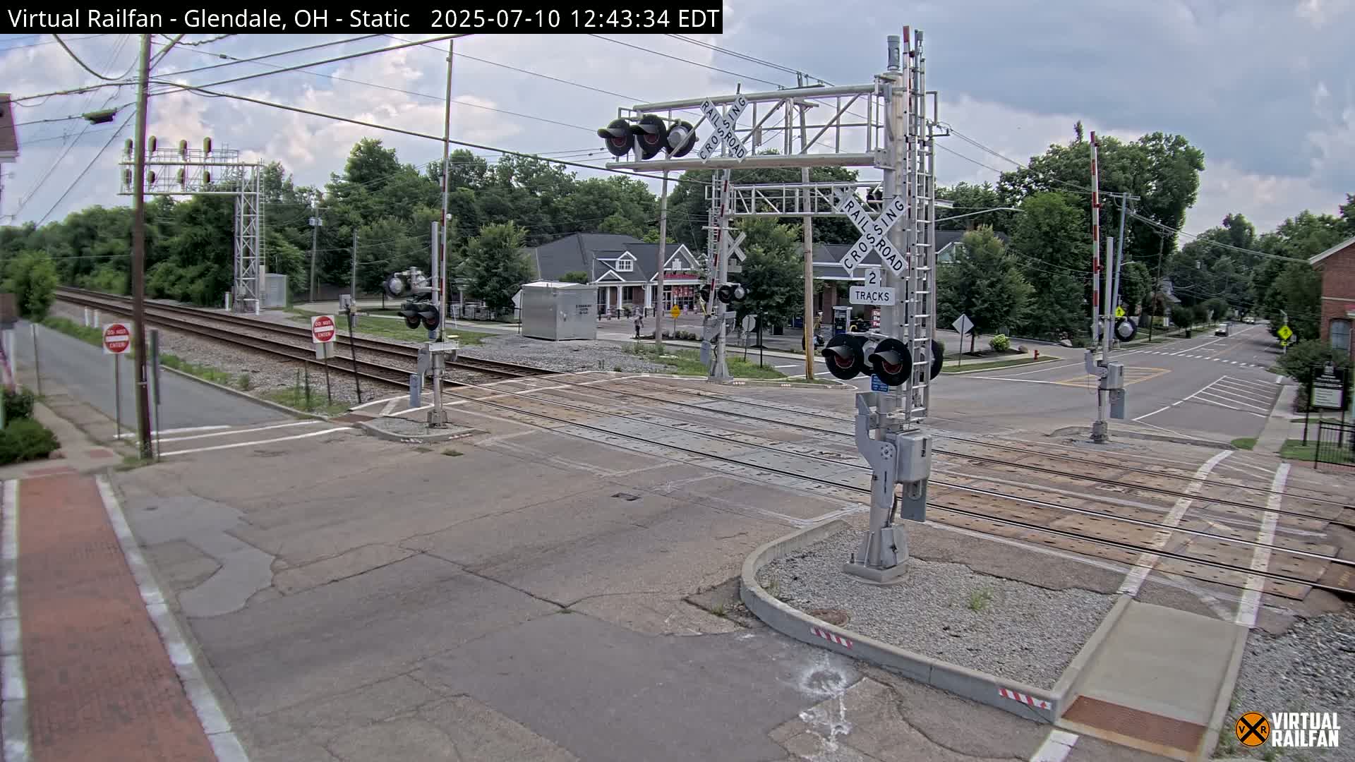 Glendale Railroad Crossing & Junction Live Cam - Glendale, Hamilton, Ohio, USA