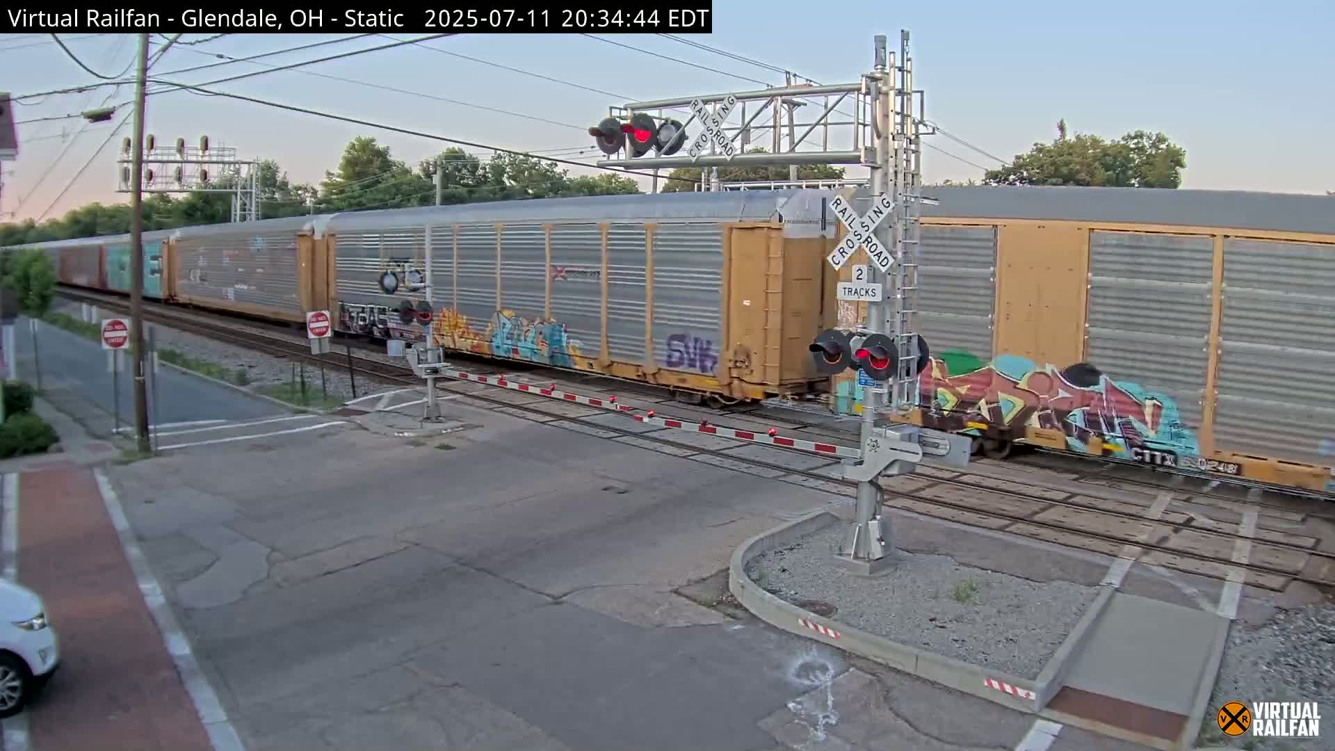 Glendale Railroad Crossing & Junction Live Cam - Glendale, Hamilton, Ohio, USA