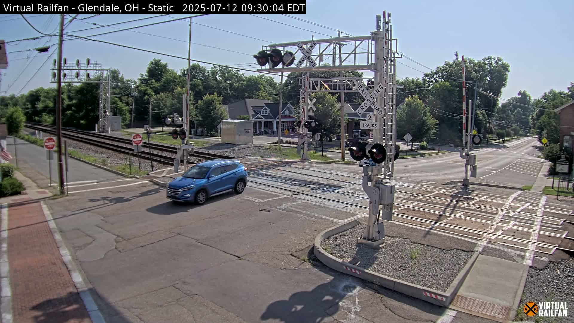 Glendale Railroad Crossing & Junction Live Cam - Glendale, Hamilton, Ohio, USA