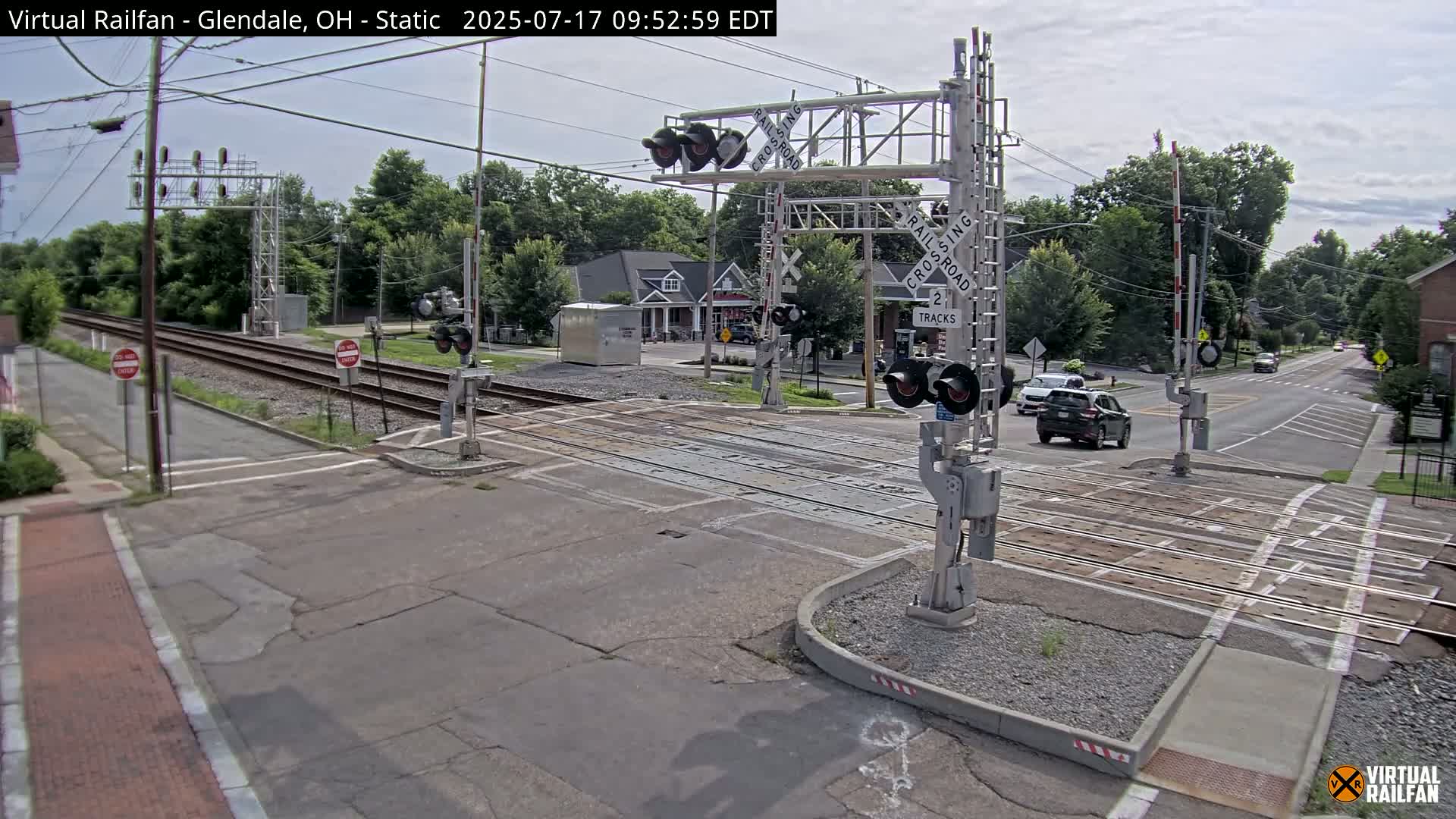 Glendale Railroad Crossing & Junction Live Cam - Glendale, Hamilton, Ohio, USA