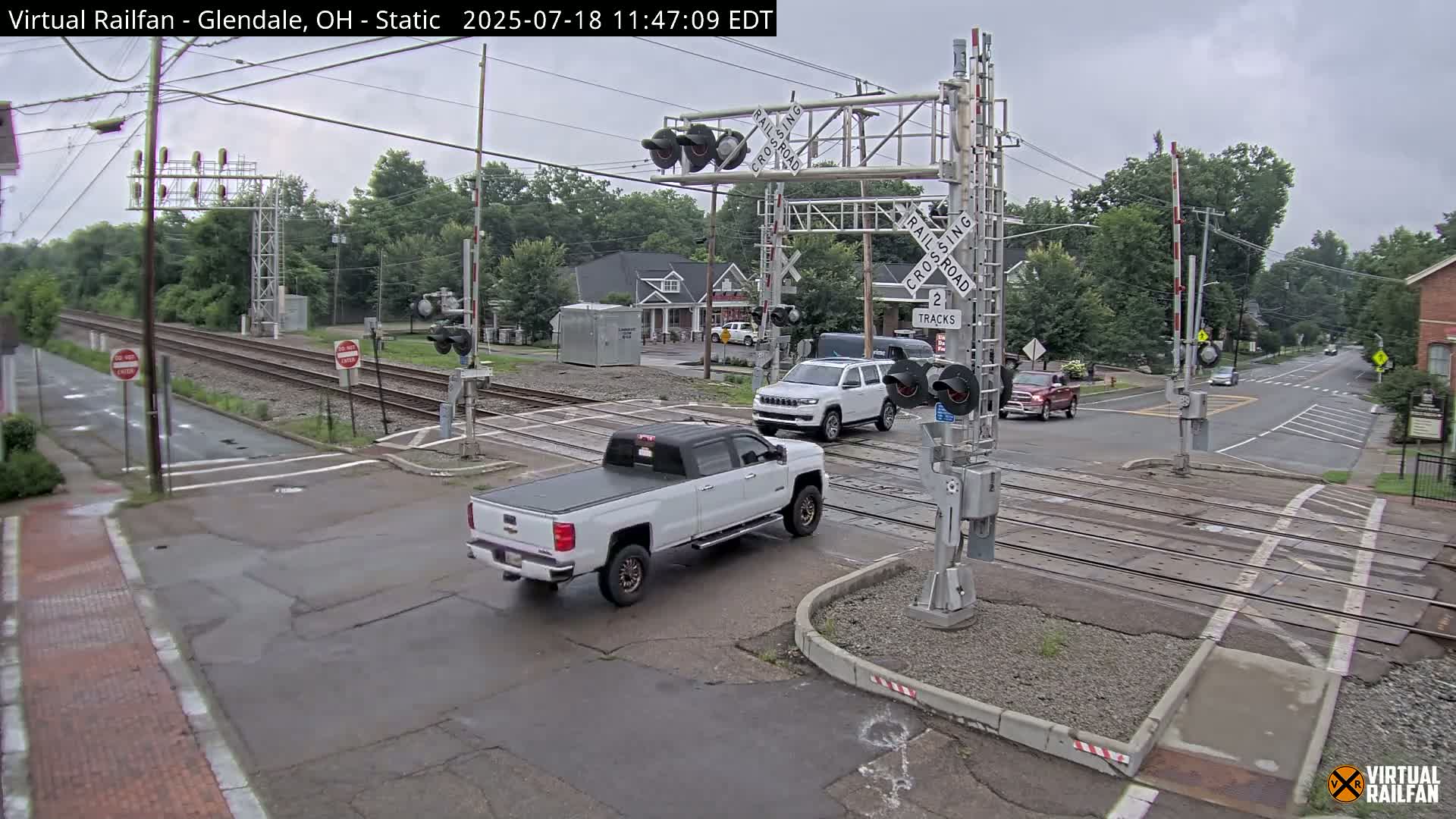 Glendale Railroad Crossing & Junction Live Cam - Glendale, Hamilton, Ohio, USA