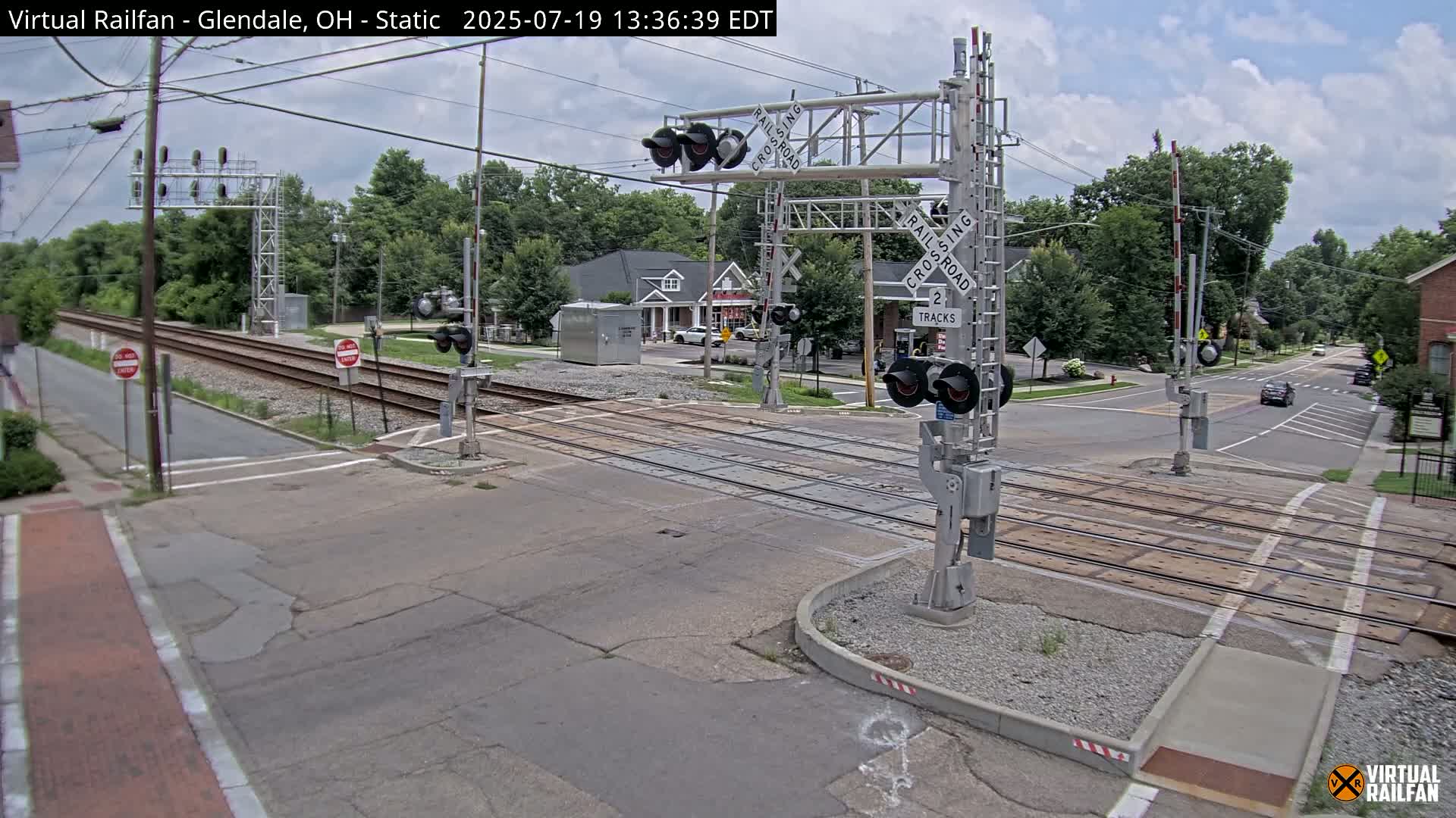 Glendale Railroad Crossing & Junction Live Cam - Glendale, Hamilton, Ohio, USA