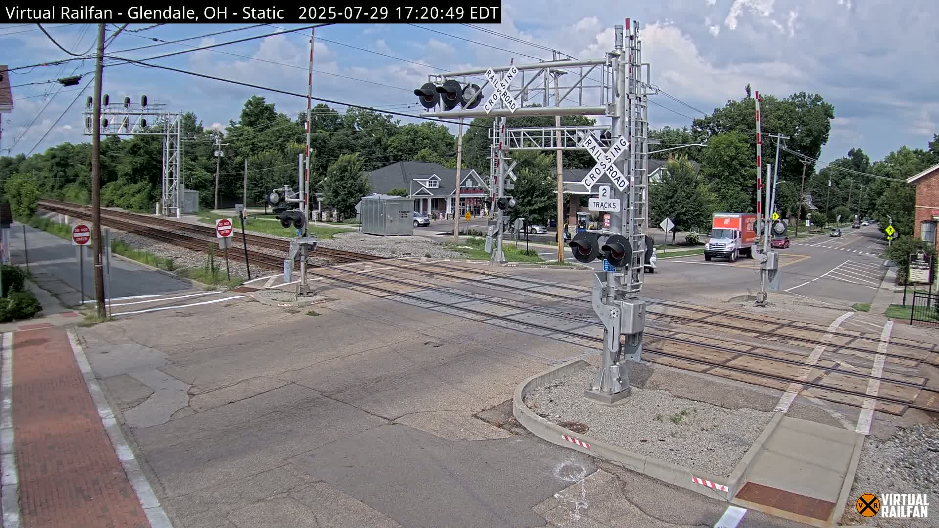 Glendale Railroad Crossing & Junction Live Cam - Glendale, Hamilton, Ohio, USA