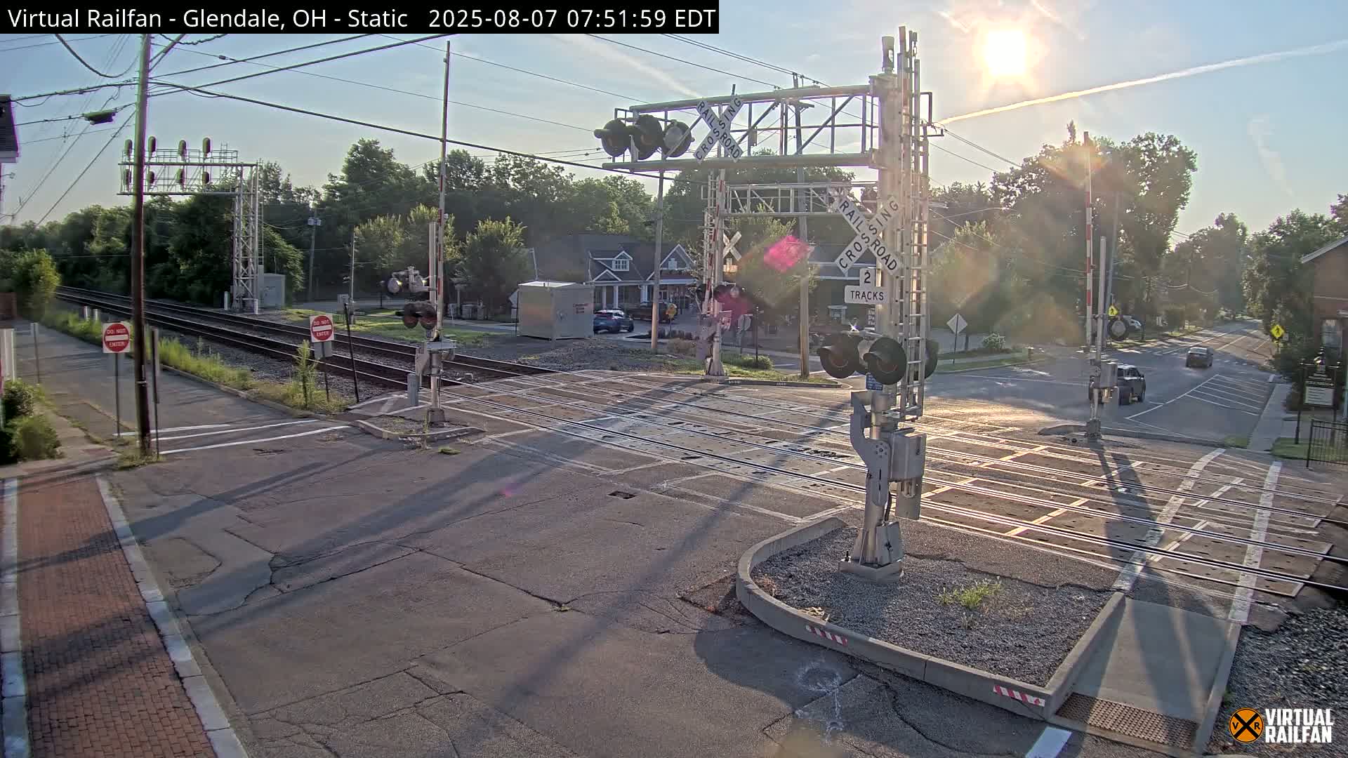 Glendale Railroad Crossing & Junction Live Cam - Glendale, Hamilton, Ohio, USA