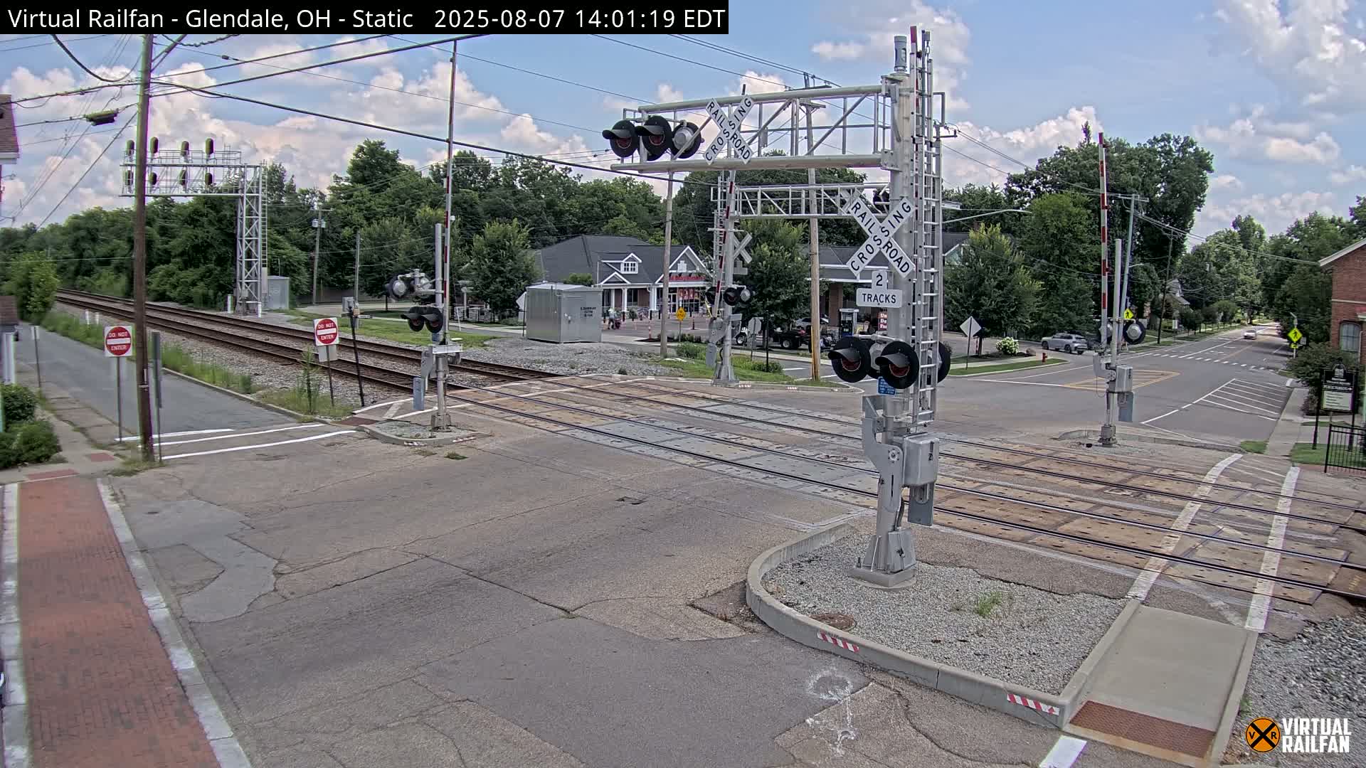 Glendale Railroad Crossing & Junction Live Cam - Glendale, Hamilton, Ohio, USA