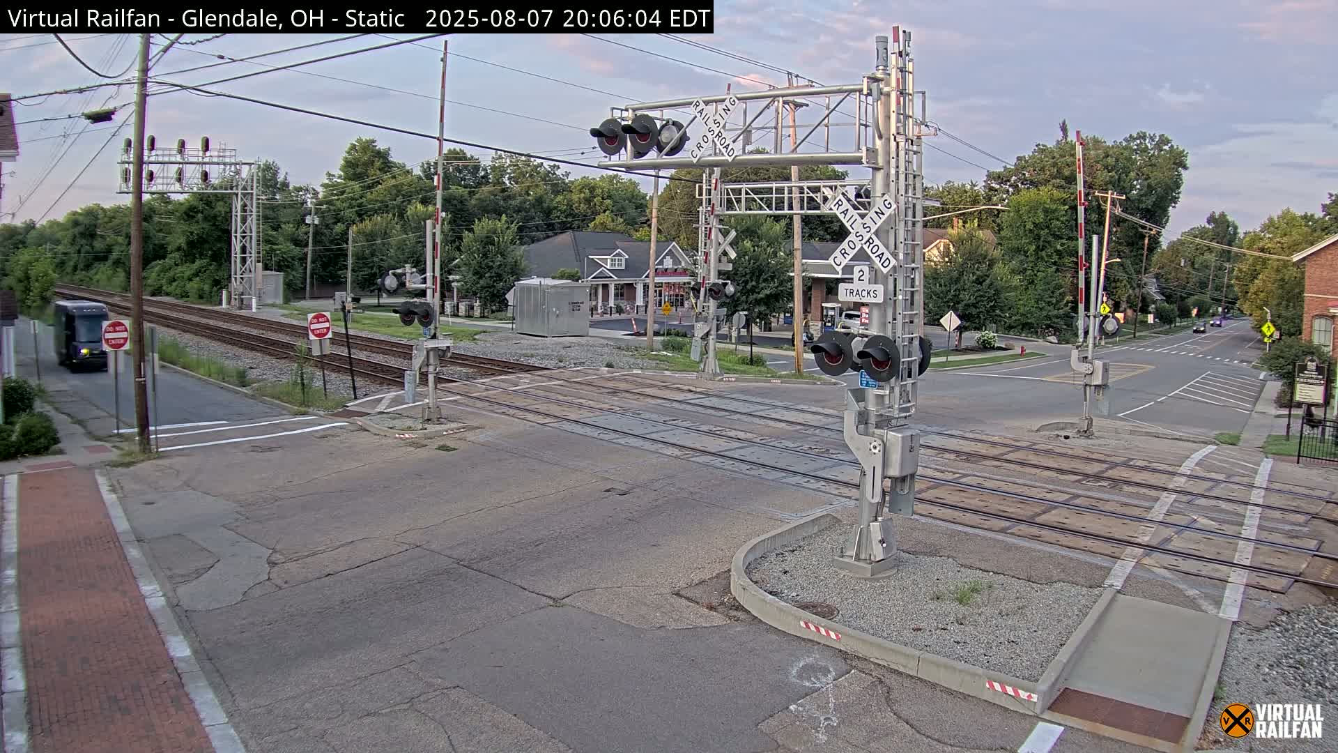 Glendale Railroad Crossing & Junction Live Cam - Glendale, Hamilton, Ohio, USA