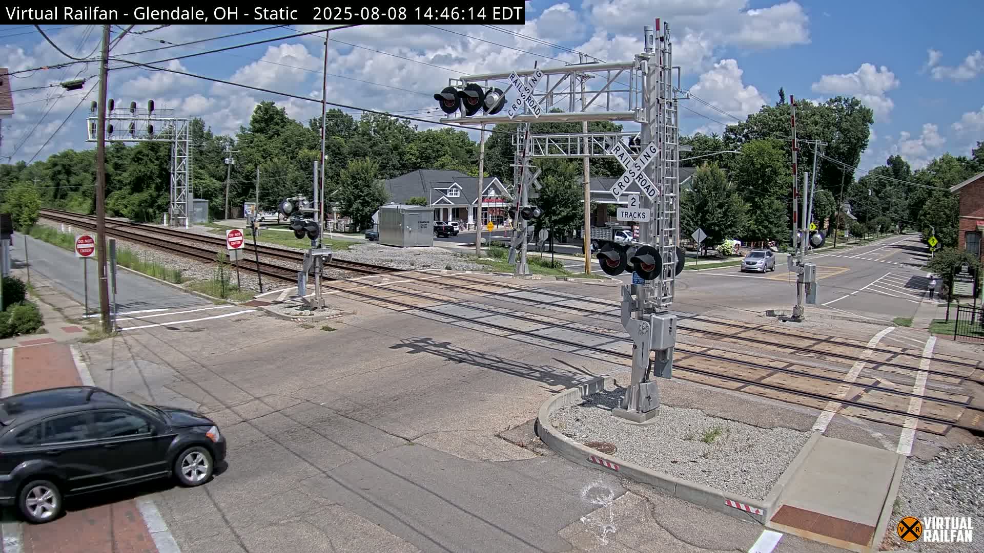 Glendale Railroad Crossing & Junction Live Cam - Glendale, Hamilton, Ohio, USA