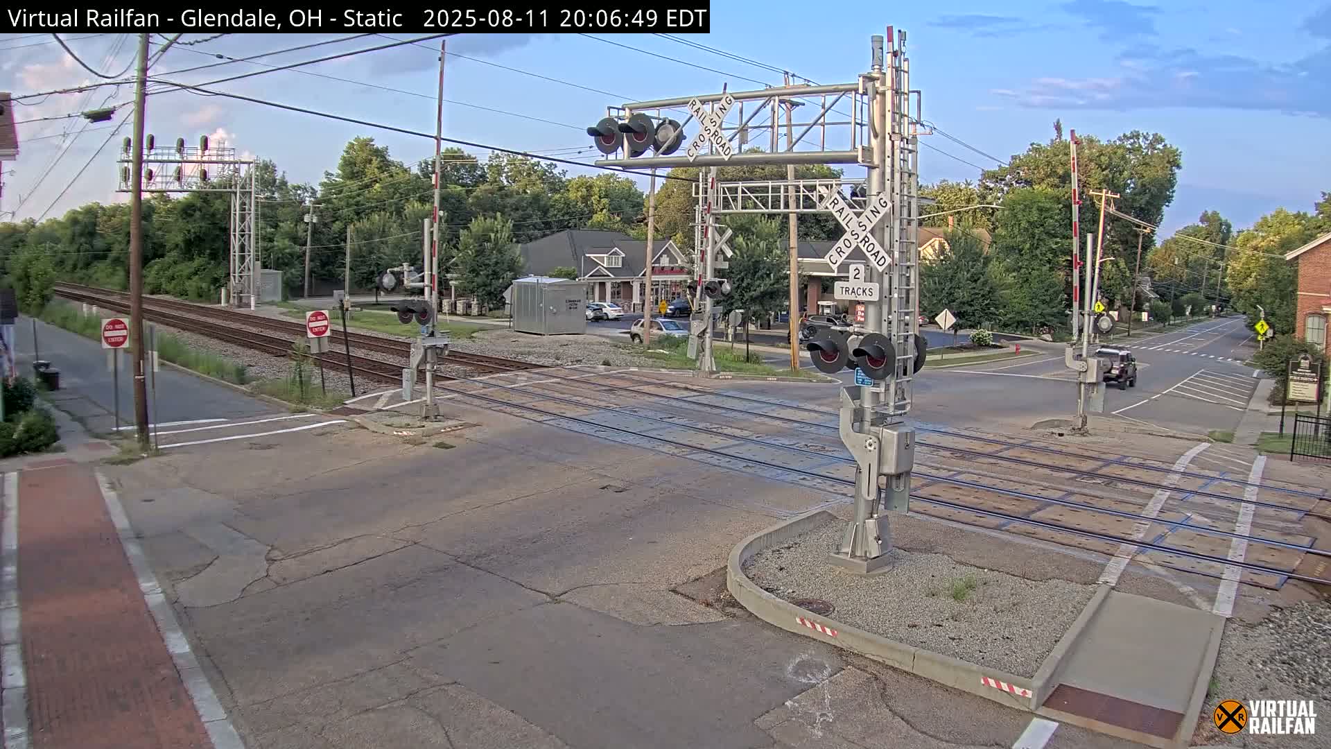 Glendale Railroad Crossing & Junction Live Cam - Glendale, Hamilton, Ohio, USA