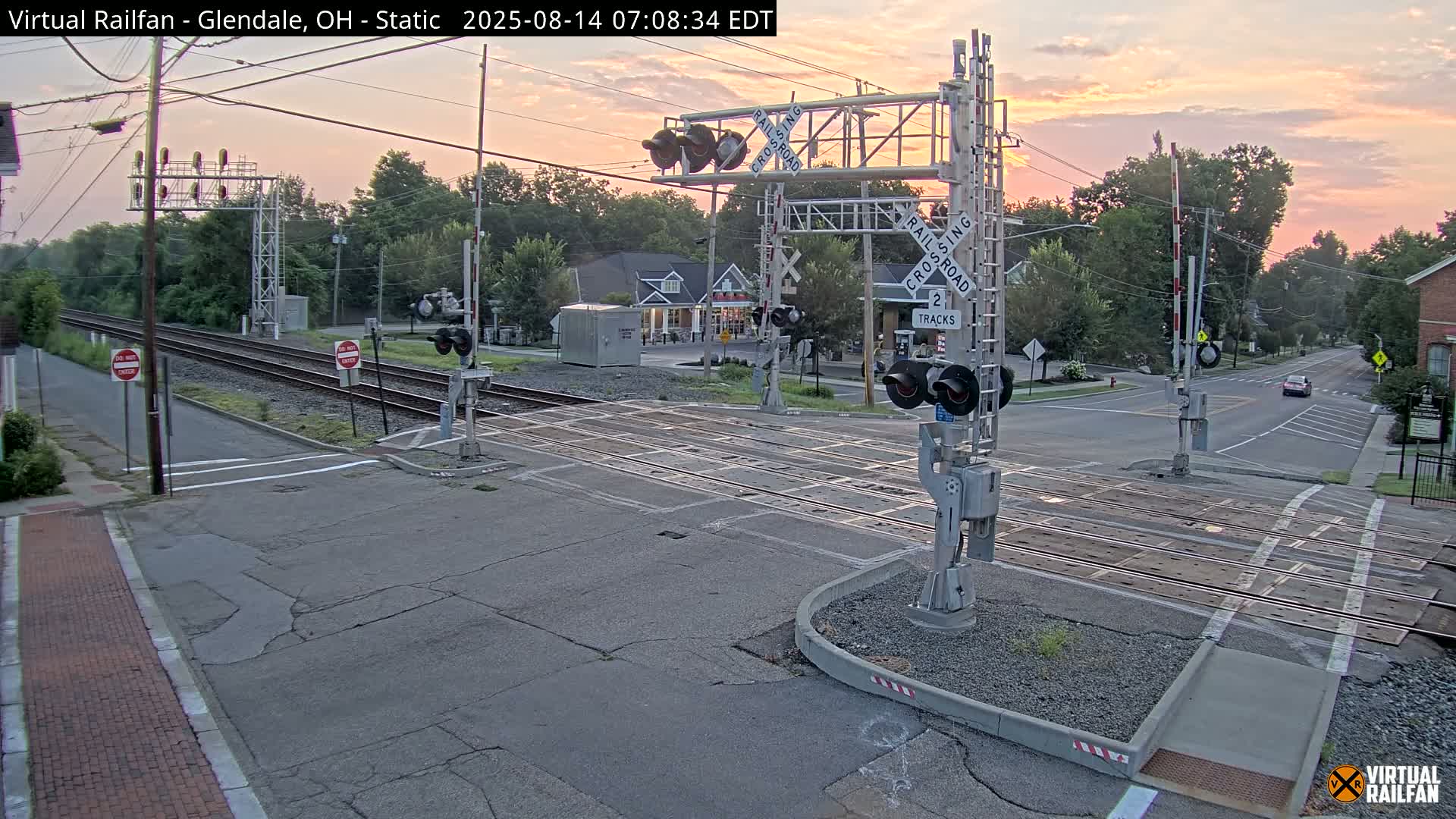 Glendale Railroad Crossing & Junction Live Cam - Glendale, Hamilton, Ohio, USA