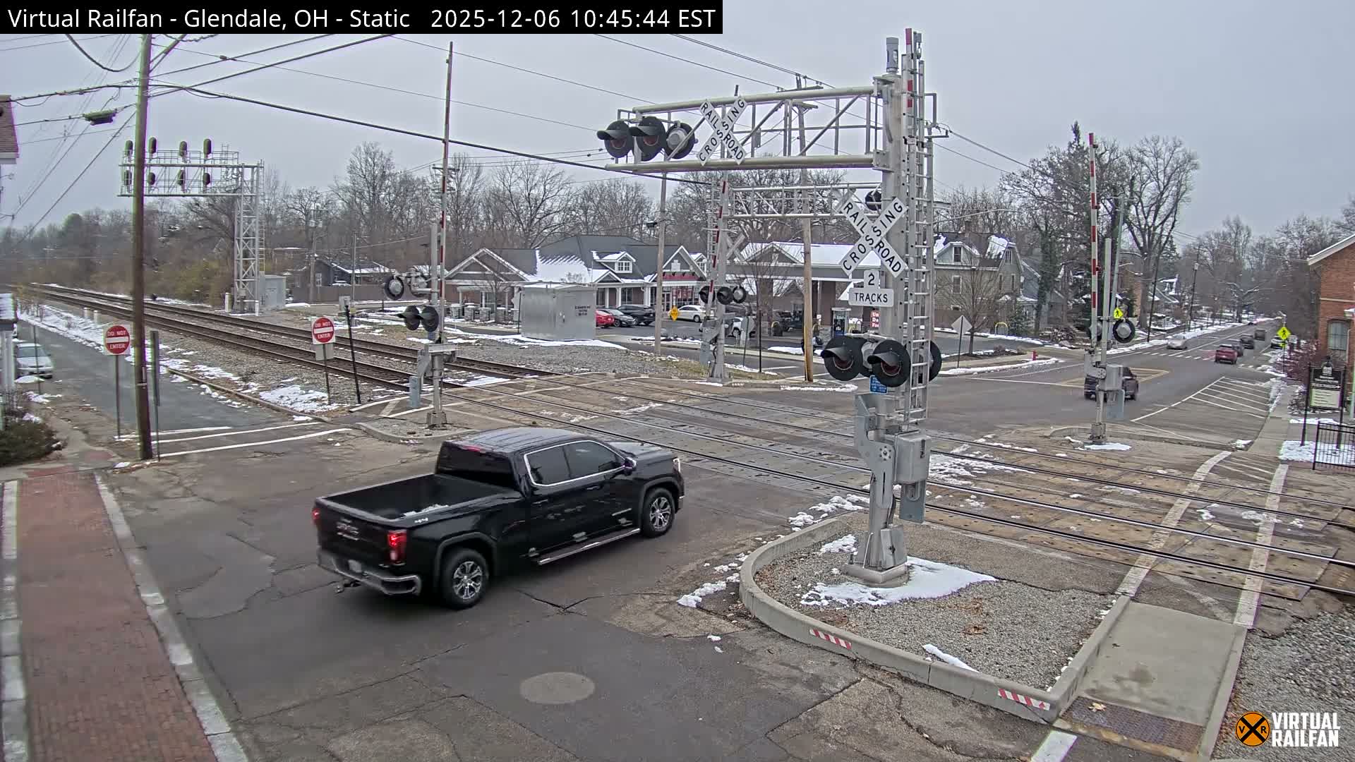 Glendale Railroad Crossing & Junction Live Cam - Glendale, Hamilton, Ohio, USA