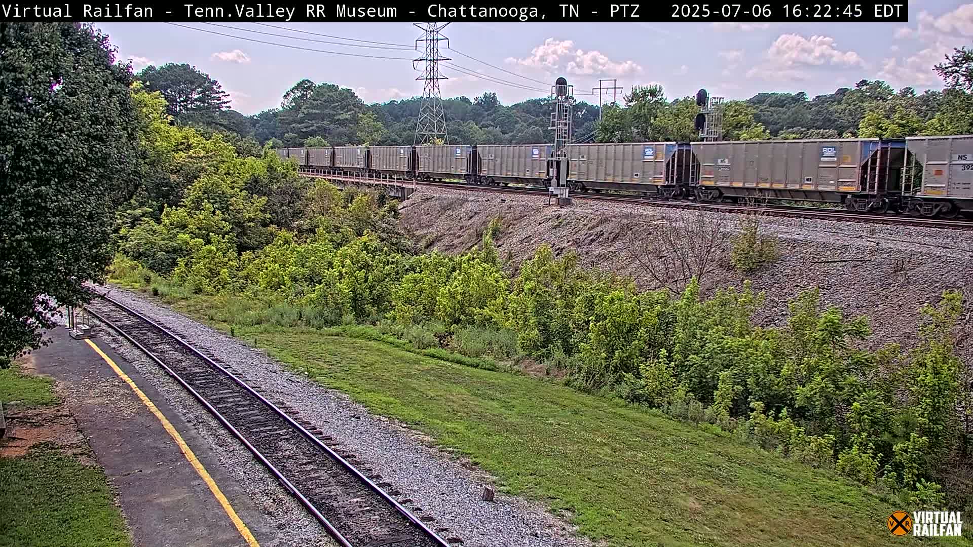 Chattanooga Railroad Crossing from Tennessee Railroad Museum Live Cam - Chattanooga, Hamilton, Tennessee, USA