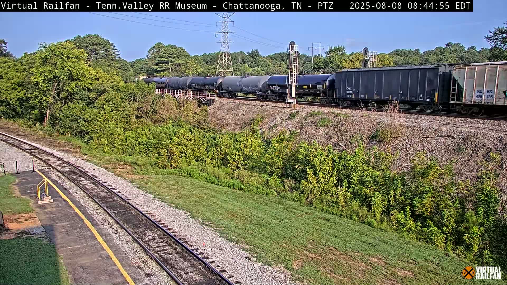 Chattanooga Railroad Crossing from Tennessee Railroad Museum Live Cam - Chattanooga, Hamilton, Tennessee, USA