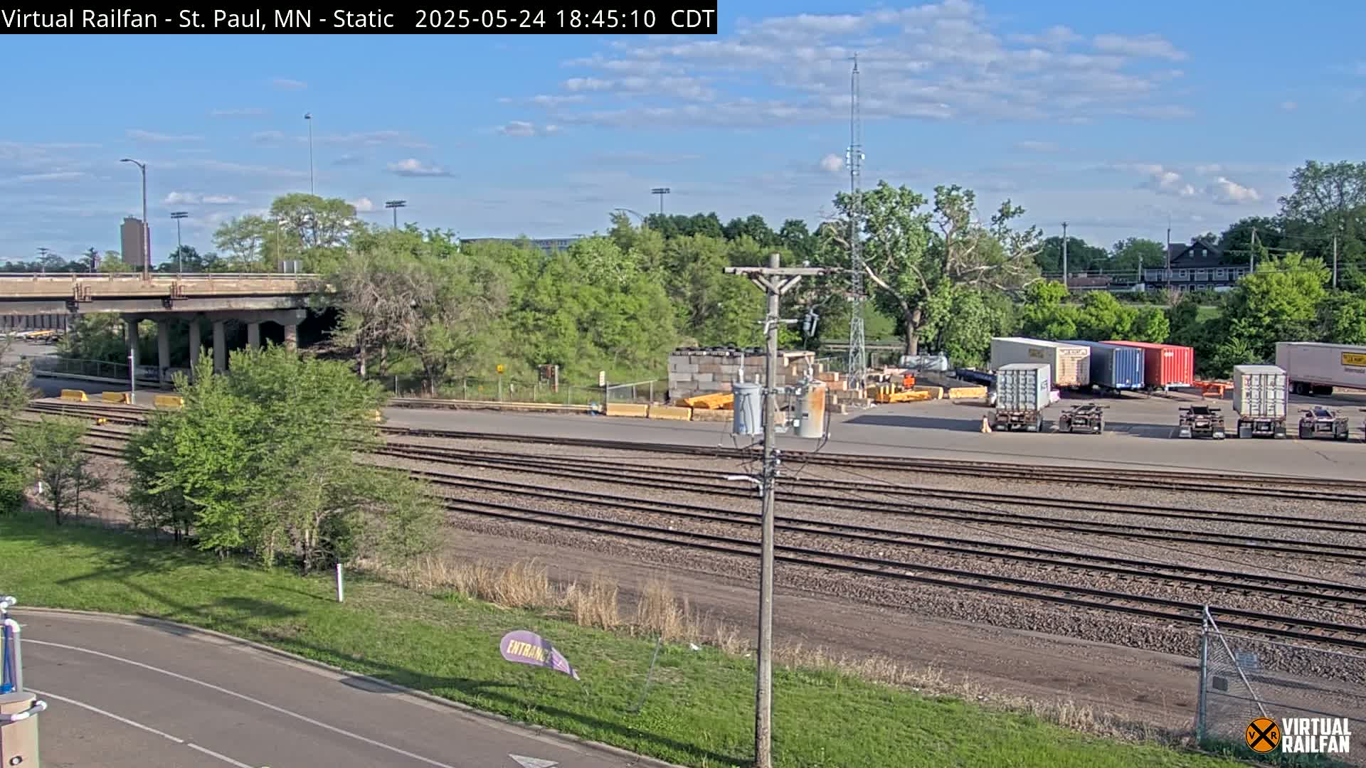 Saint Paul Railroad Crossing Live Cam - Saint Paul, Ramsey, Minnesota, USA