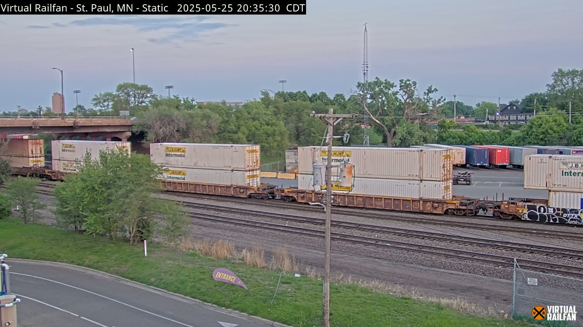 Saint Paul Railroad Crossing Live Cam - Saint Paul, Ramsey, Minnesota, USA