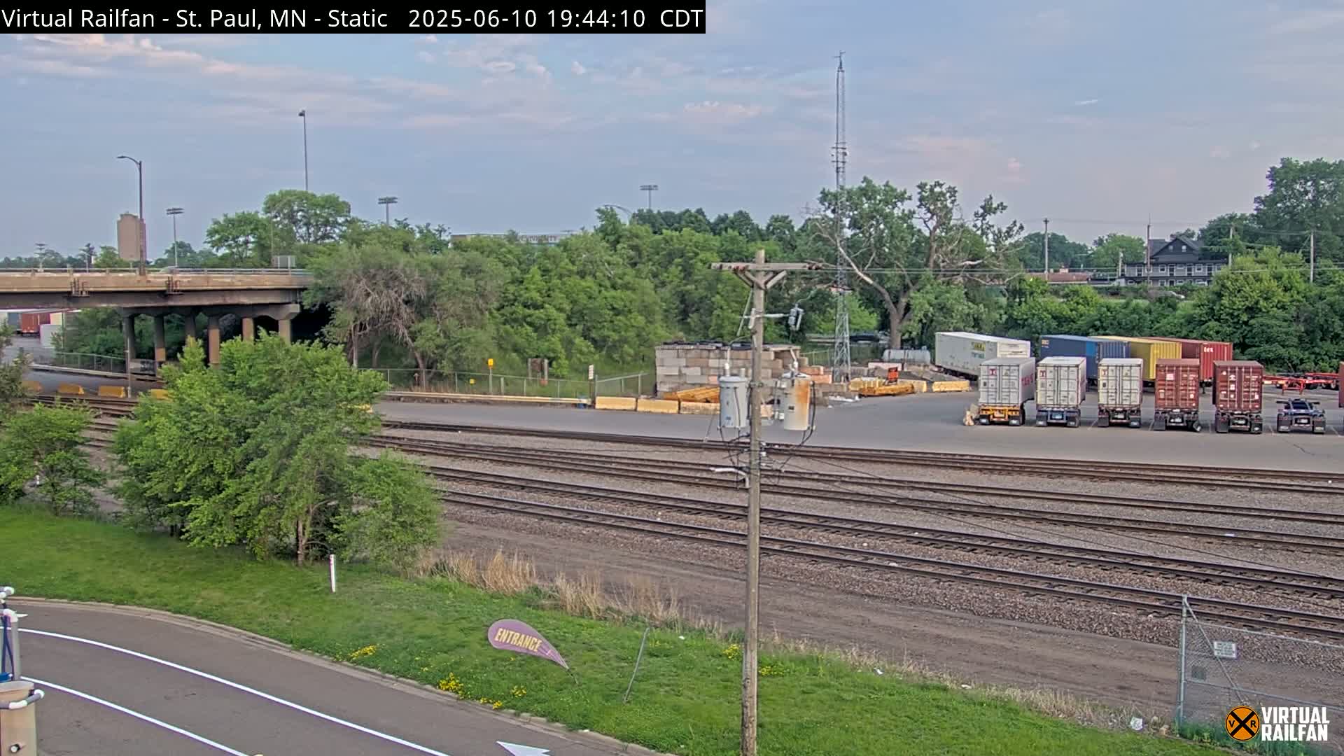 Saint Paul Railroad Crossing Live Cam - Saint Paul, Ramsey, Minnesota, USA