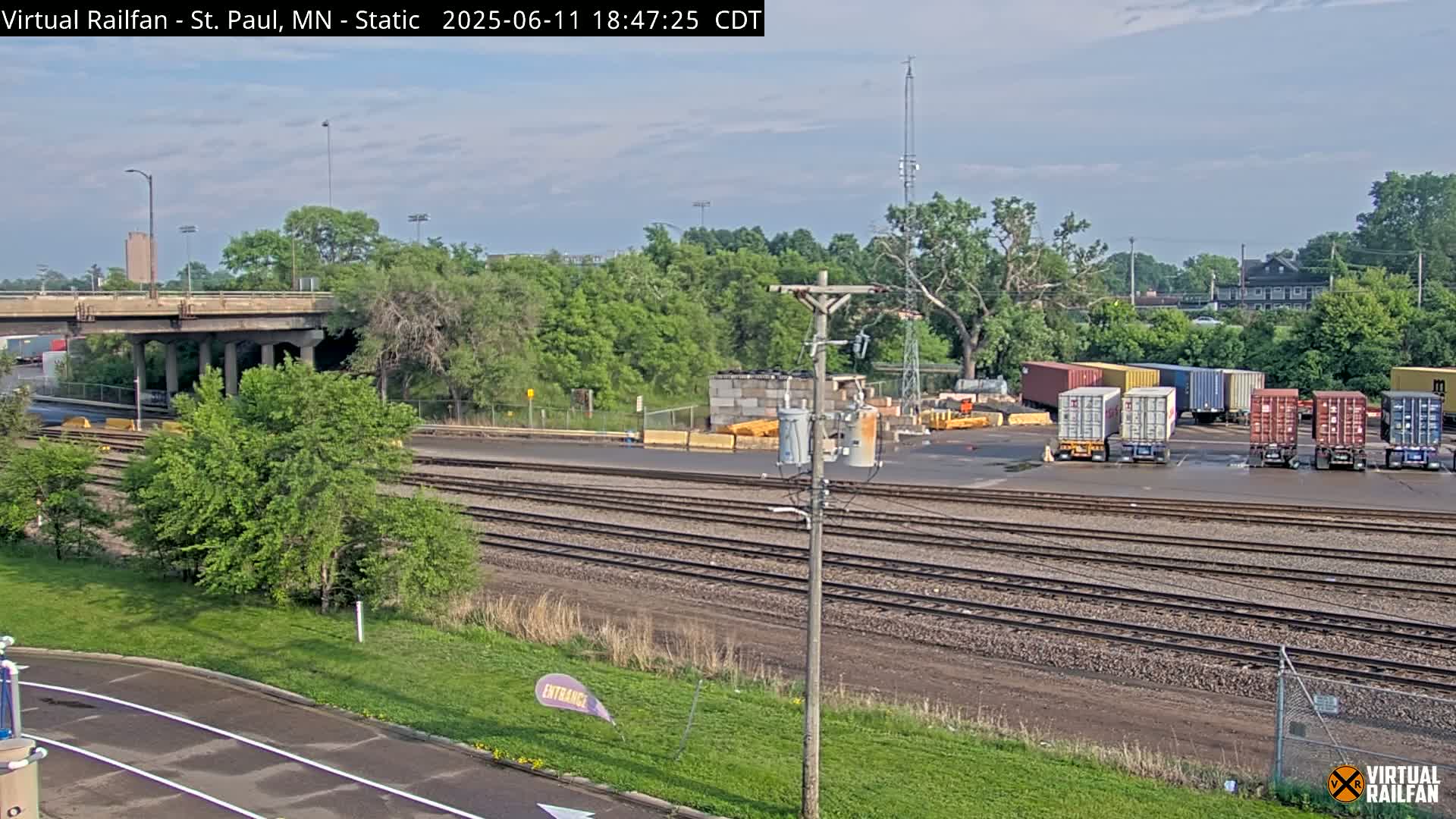 Saint Paul Railroad Crossing Live Cam - Saint Paul, Ramsey, Minnesota, USA