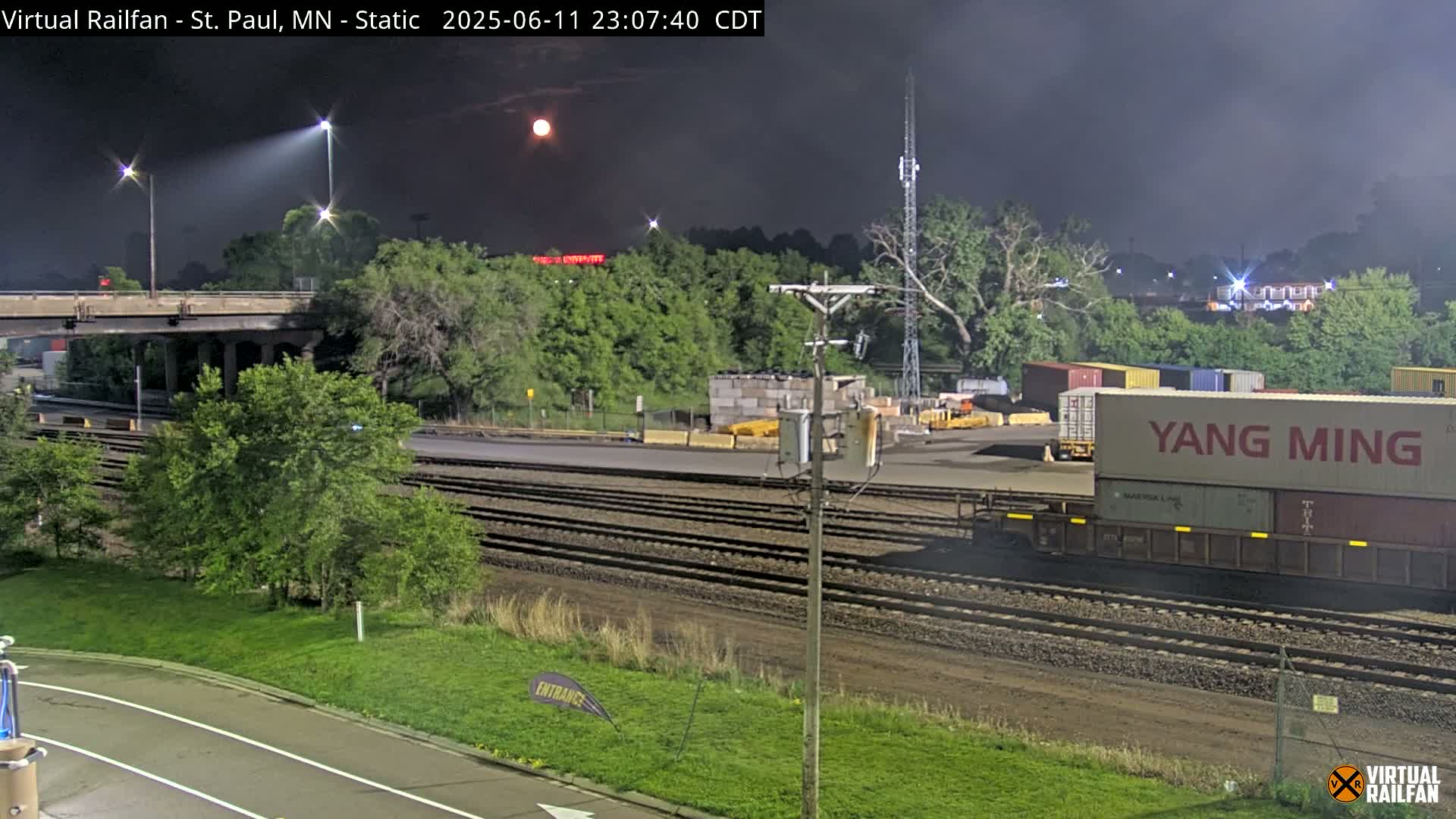 Saint Paul Railroad Crossing Live Cam - Saint Paul, Ramsey, Minnesota, USA