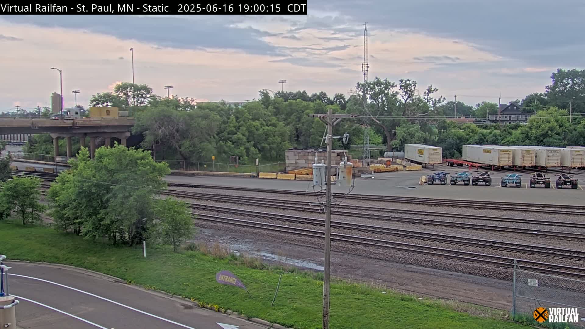 Saint Paul Railroad Crossing Live Cam - Saint Paul, Ramsey, Minnesota, USA